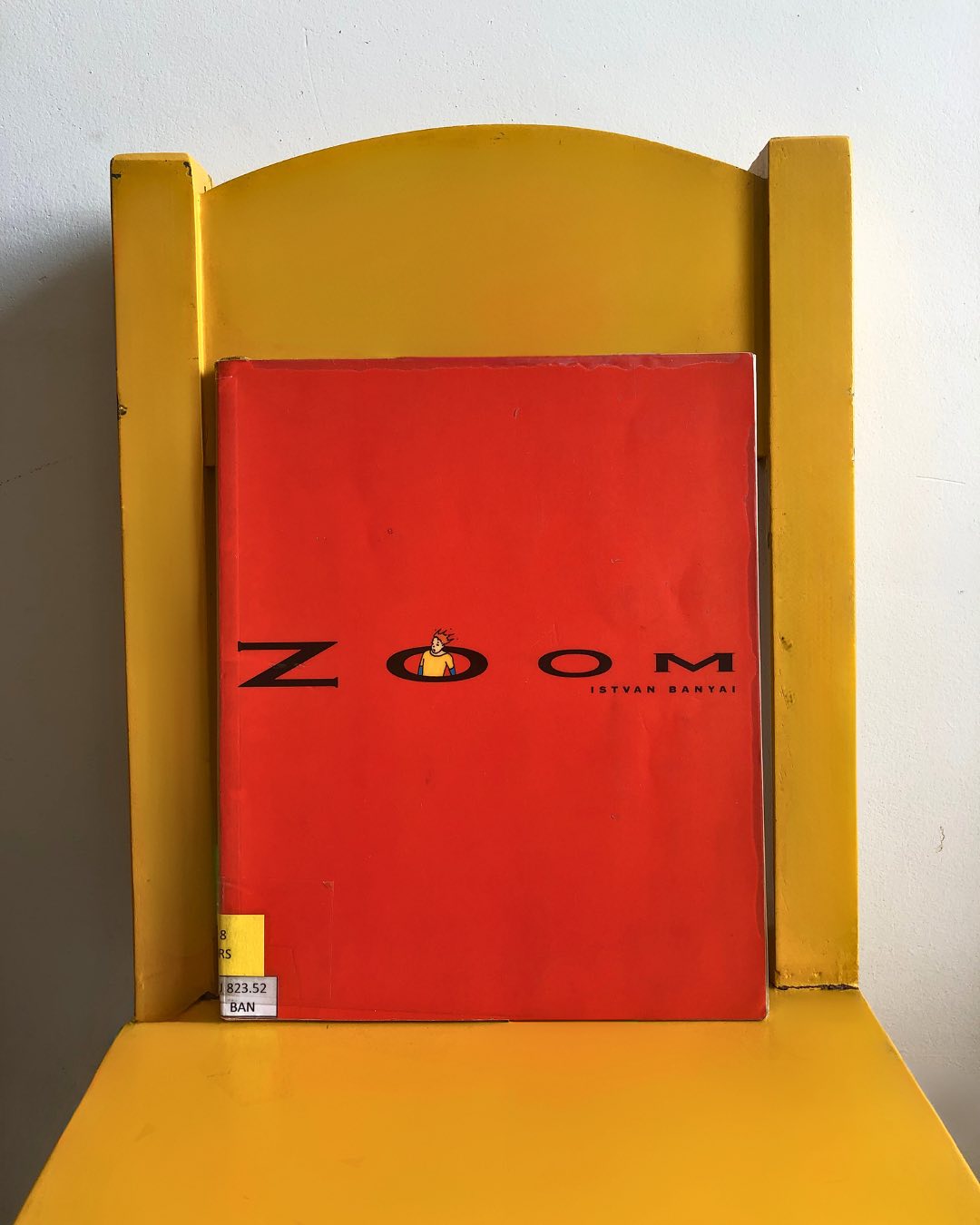 Zoom
By Istvan Banyai
With a wordless picture book, one naturally expects the illustrations to be captivating—but Zoom goes beyond that. It doesn’t just impress; it astounds. The sheer sophistication of its frames leaves you both stupefied and mesmerized. While there isn’t a conventional storyline, this book is a masterclass in visual storytelling, where each page zooms out to reveal surprising new details—some ordinary, some startling, and some delightfully bizarre.
The magic of Zoom lies in its ability to keep you on edge, eagerly anticipating what will unfold next. The suspense is gripping, the visual reveals are enthralling, and while we might have wished for a more defined plot, the sheer wonder of the experience keeps you hooked from start to finish. This is a fantastic introduction to perspective.
The absolute win was when we kept turning back to see where it all started!
A fantastic book for children aged 4+, though the artistic depth and subtle intricacies may resonate even more with readers aged 6 and up.