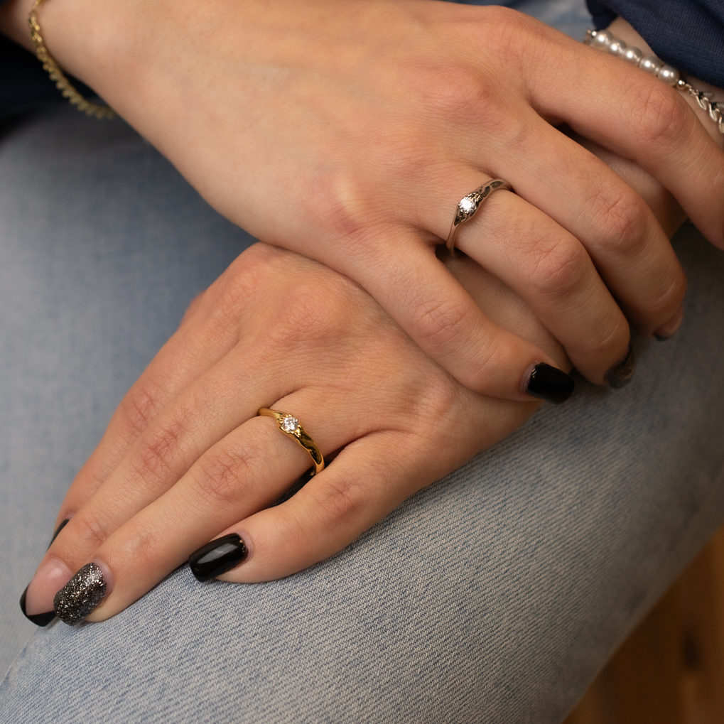 True minimalism!
#voltaferre #voltaferrejewelry #handmadejewelry #rings #sales #fashion