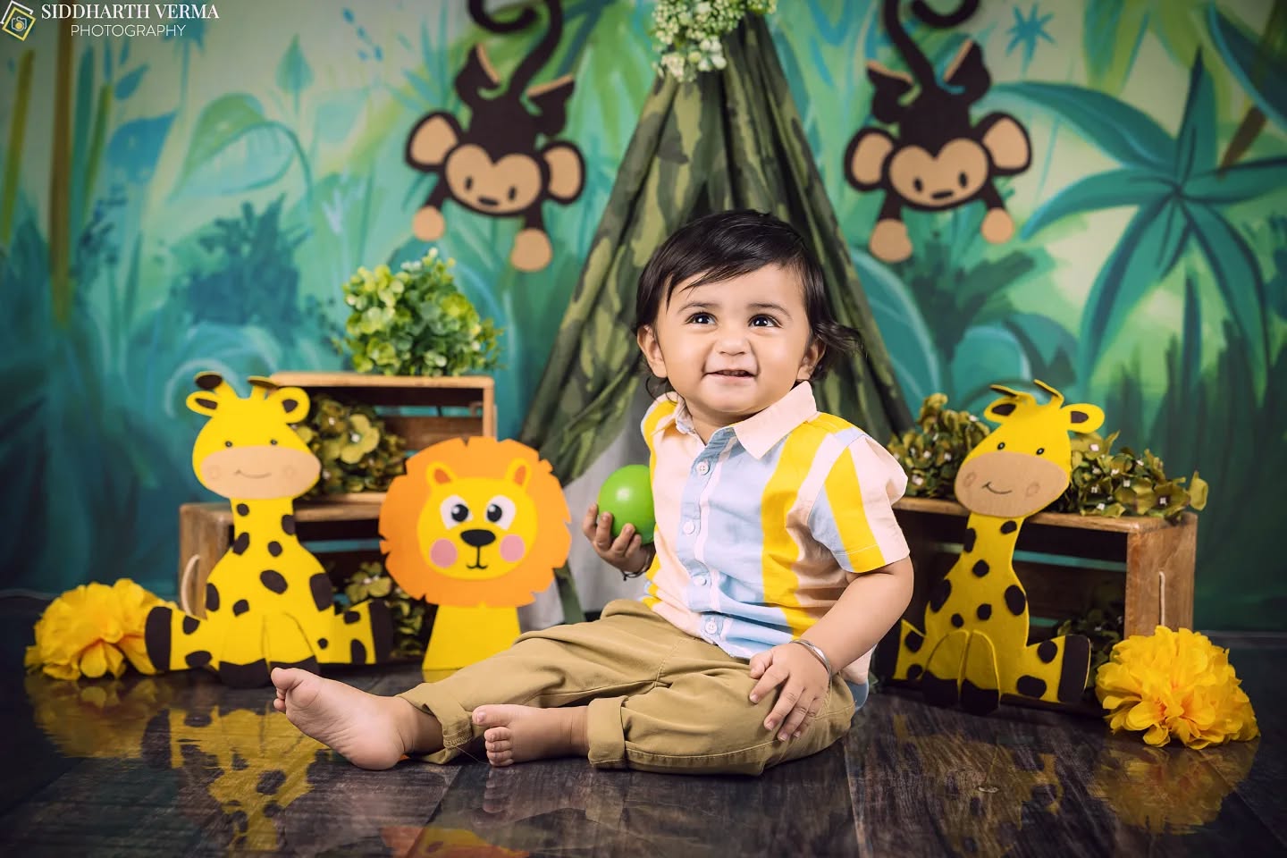 Every blink, a spell of love; every smile, a potion of joy. Let’s concoct a magical album of memories. 🧪✨ Ready for some magic? Schedule your session @siddharthvermaphotography
.
.
#siddharthvermaphotography
#babyphotographydelhi #sonyalphain #babiesenthusiasts
#1yearold #birthdayshoot #turning1 #cakesmashshoot #cakesmashphotoshoot #prebirthdayshoot #cakesmashphotos #birthdayshoots #1yearoldphotoshoot #cakesmashdelhi #homeshoot #delhimom #momsofdelhi #delhimomblogger #noidamoms #noidamomsclub #gurgaonmoms #gurgaondiaries #delhi_diaries #delhigram #noidadiaries
