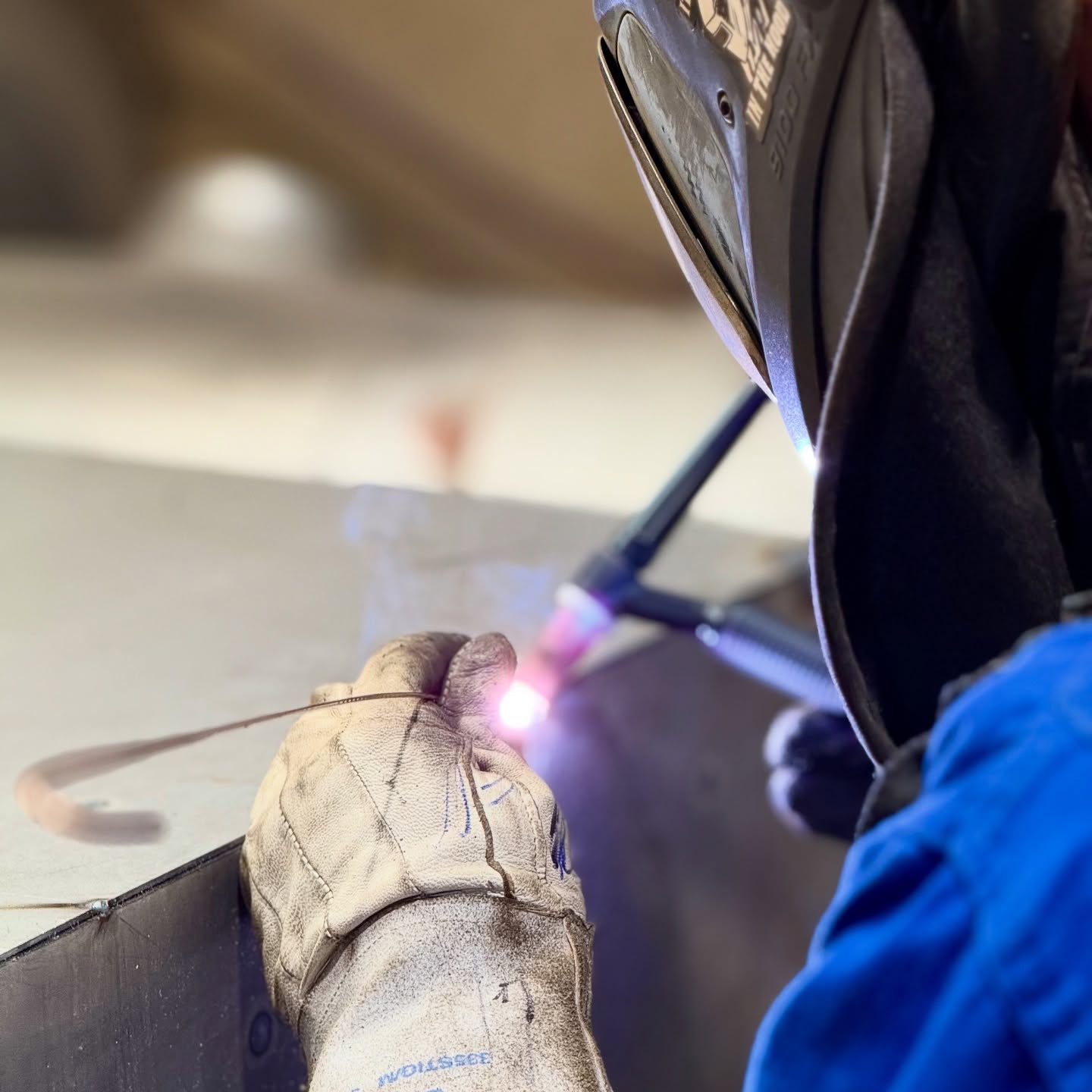 Laying down some beads on pristine sheet metal work by @vice.design 🤘🏼