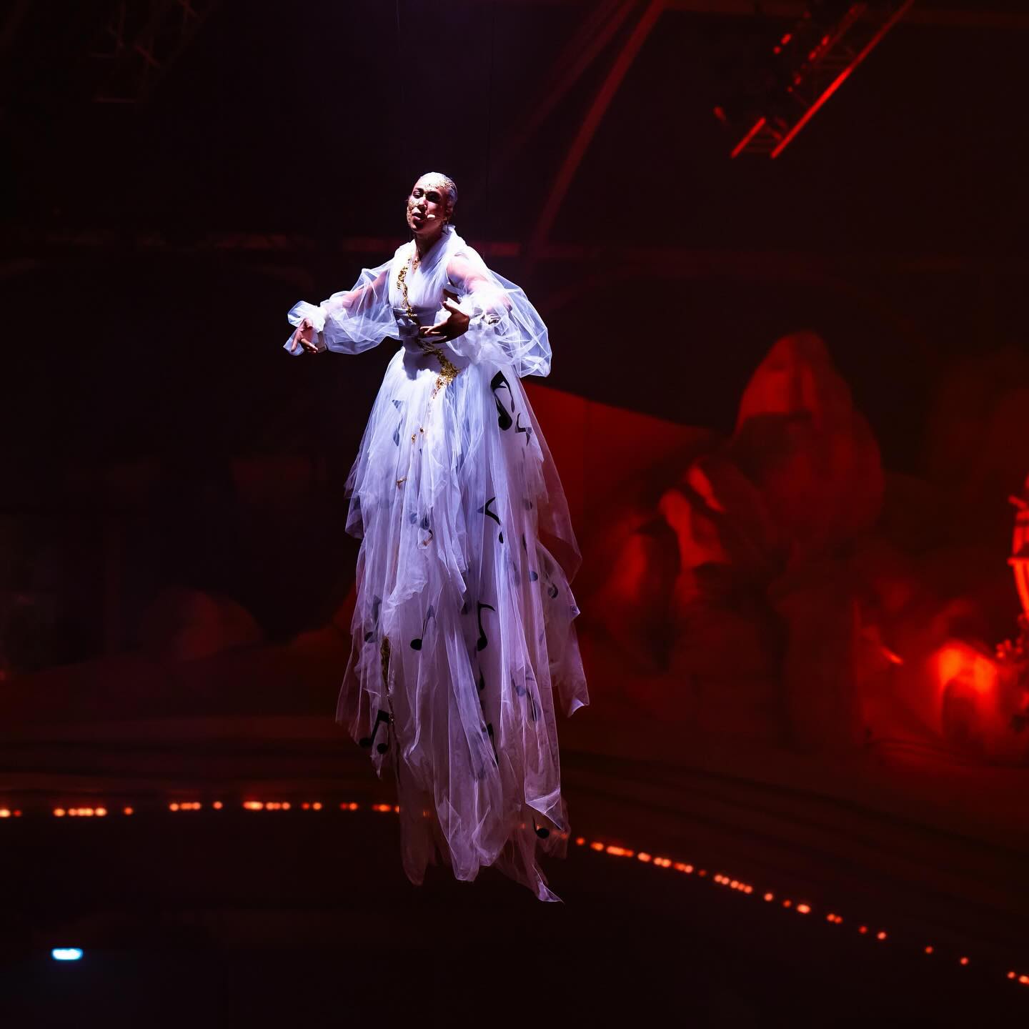 Once again joining a team of amazing designers/stylists/MUA/performers /… for @tomorrowlandwinter
Production : @soul15.costumes.concepts
Head of Costume : @sannevnrobays
Head stylist Mainstage : @noelverheyden
Head stylist Field : @sam.ceci
And all the team that worked with us !