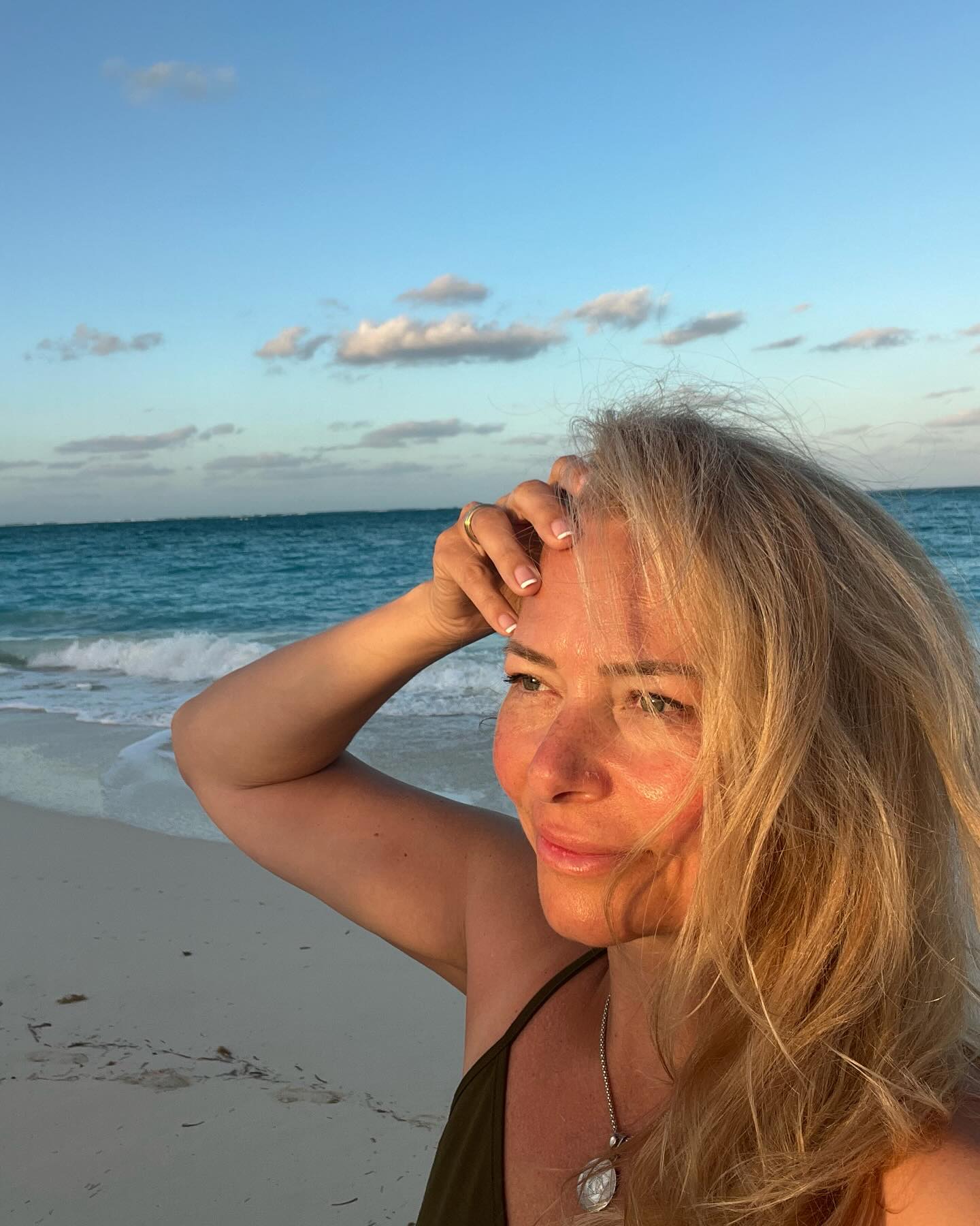 #turksandcaicos #sunrise #carribean
One of the most magical, peaceful times to visit the ocean is sunrise. Vitamin D rays from the sun do the body and the spirit good!