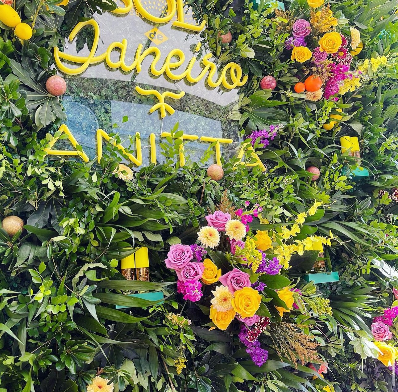 @soldejaneiro X @anitta feat All Fresh Flower Walls ๐ท๐ผ๐ธ