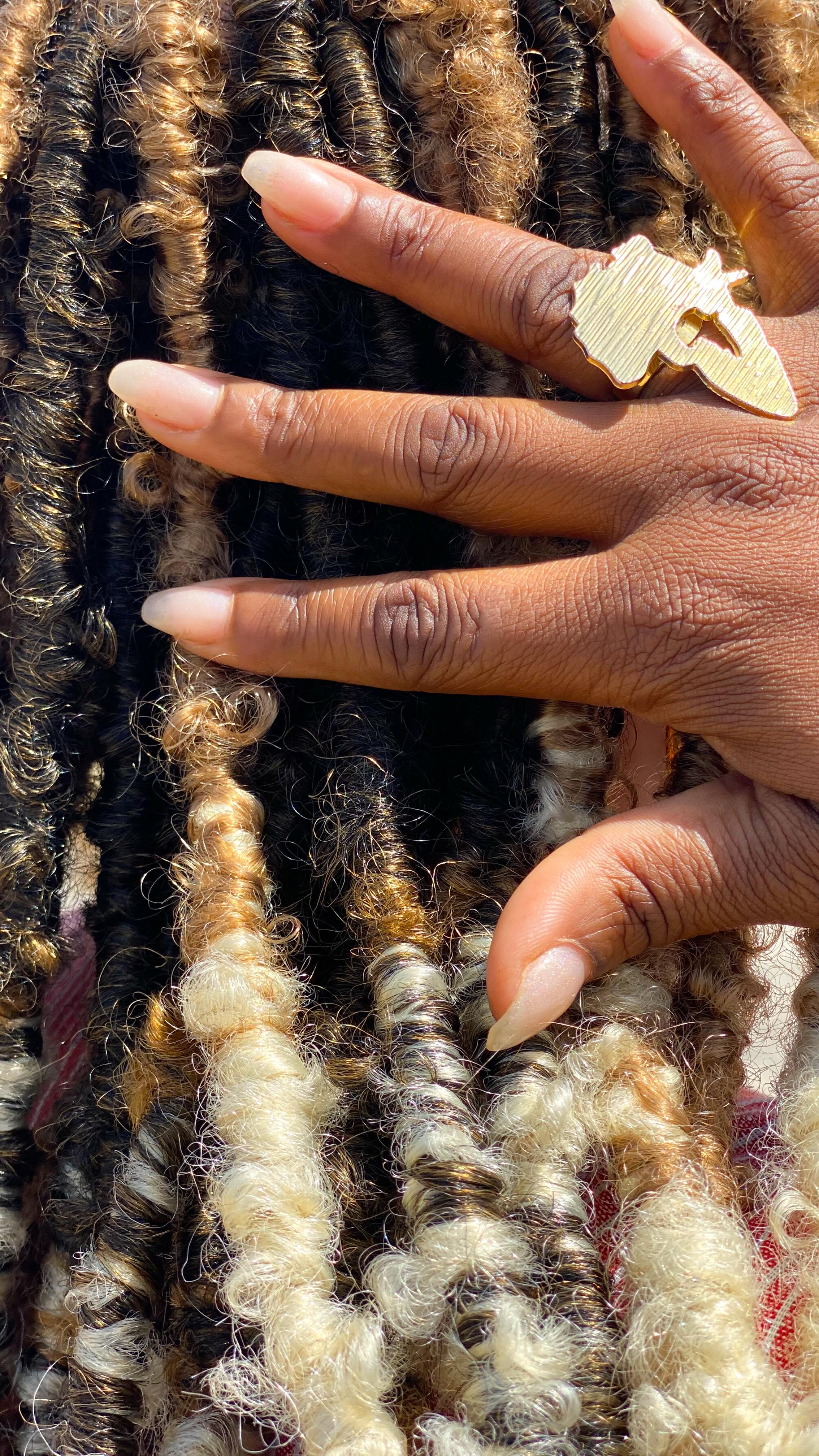 Contact us today so we can help you recreate these beautiful BUTTERFLY🦋 LOCS 🤩
#Dakarsenegal #senegal #gambia