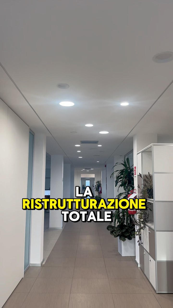 Oggi vi portiamo in uno dei nostri cantieri😁🚧🦺
.
#milano #work #costruireperrealizzareituoisogni #italfemgroup #italfemgroupsrl #edilizia #ediliziamilano #milano #polodirezionale