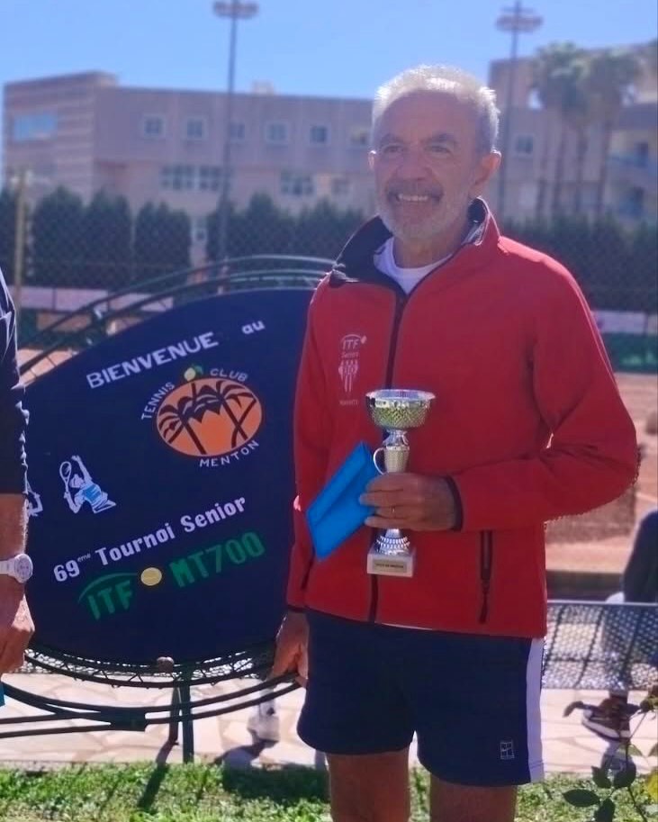 Nos joueurs ont brillé sur le circuit ITF Seniors cette semaine :
🎾 Michel Galey a quant à lui décroché la victoire à l’ITF 700 de Menton. Un titre bien mérité !
🎾 Marie Do Galey s’est hissée jusqu’en finale de l’ITF 700 de Beaulieu. Une superbe performance !
Félicitations à eux pour ces superbes résultats qui font rayonner le club ! 🔥💪
#botennis #biarritzolympique #biarritz #Tennis #ITFSeniors #Victoire #Finale #BOChampion