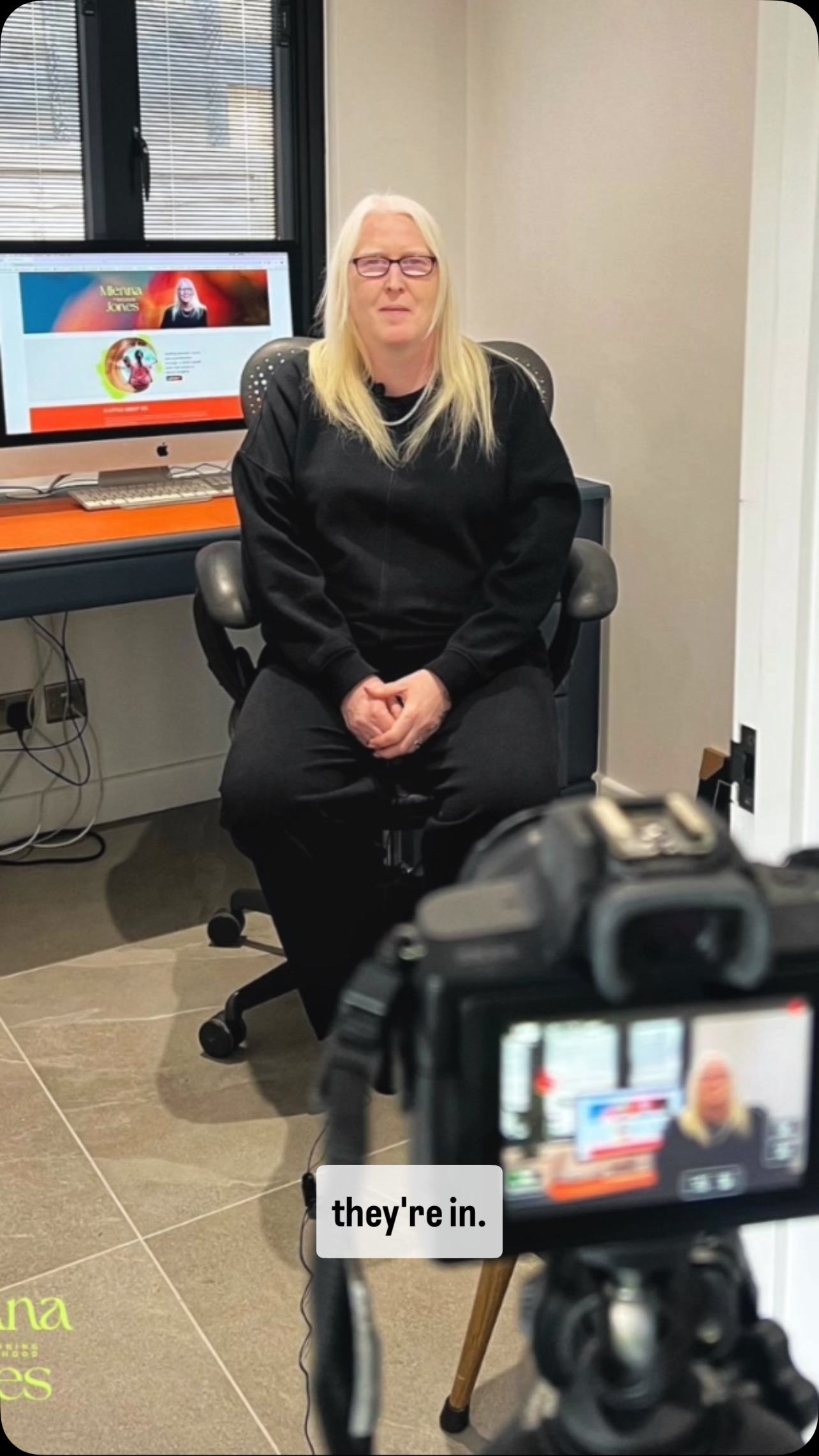 BEHIND THE SCENES.
A little peek into the magic that happens when passion meets purpose. From workshops to podcasts, every moment is about championing childhood and supporting the grown-ups who guide it.
Mienna Jones ✨
#BehindTheScenes #MiennaJones #ChampioningChildhood #EarlyYearsExpert #reallifemoments