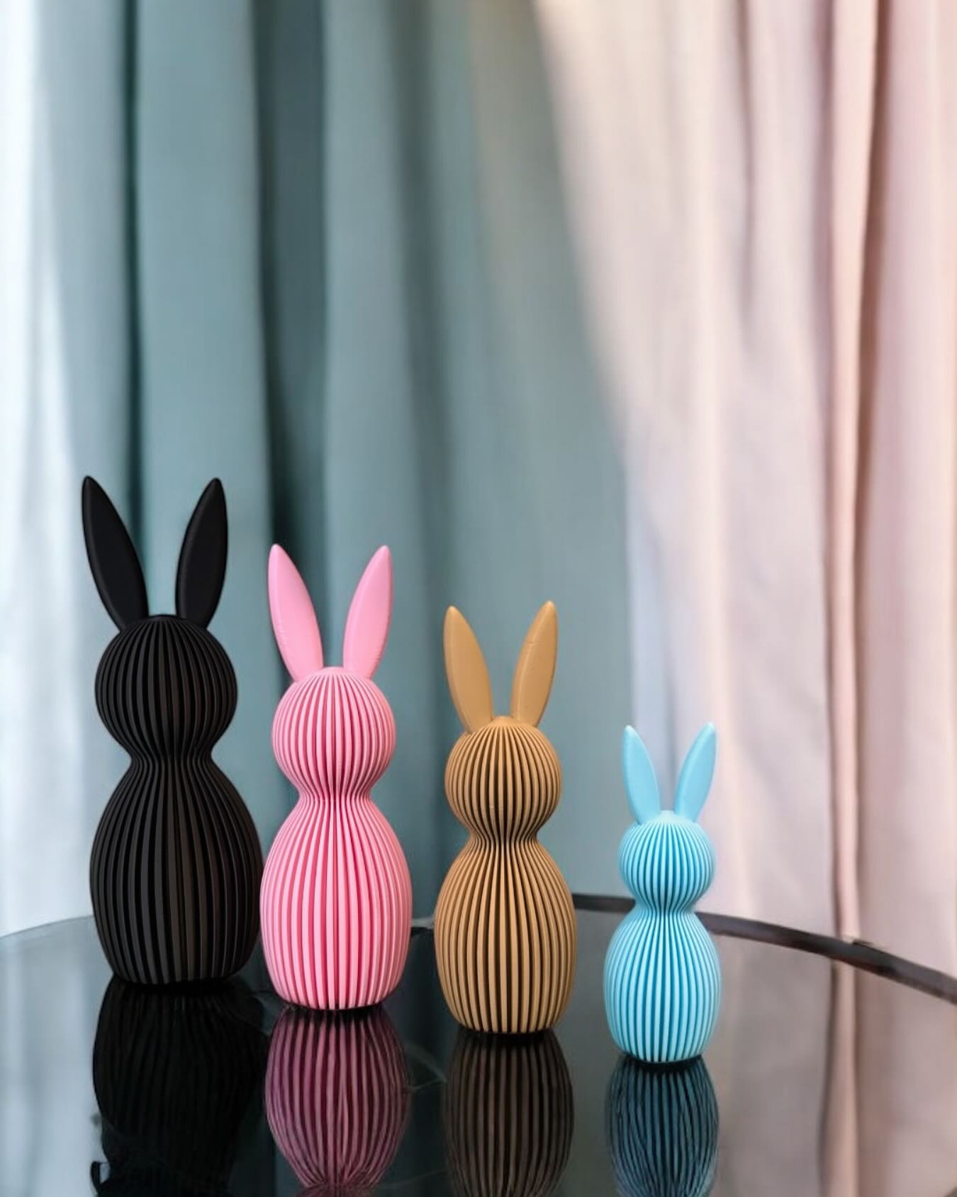 In 4 verschiedenen Größen. Die süße Osterhasen-Familie 🐰 #ostern #osterhase #easter #3dprint #modern #dekoration
