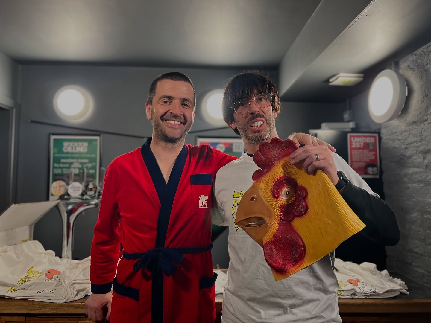 Last night I shared the stage with one of my comedy hero’s … Spencer Jones - albeit dressed as a violent Teesside cockerel but what a great experience to watch him prep, rehearse, and perform his tour show … and WHAT A SHOW!
An absolute masterclass of silly, physical, prop based character comedy, with very funny songs mixed with loop machine magic!
LOVED IT ❤️