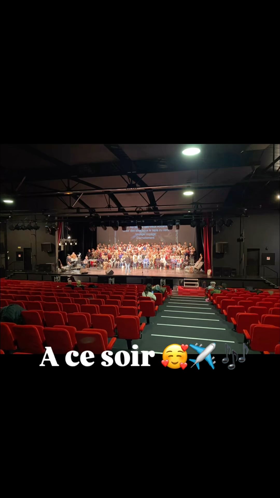 Répétition faite 😁
Le chœur humains est prêt ❣️
Nous vous attendons ce soir, à Interlude pour notre 1er concert.
Ouverture des portes 20h
Attention ⚠️ travaux en cours
Possibilité de se garer à la meilleraie, accès par la rue de mutualité (dans le virage à droite, portail blanc). N’hésitez pas à prendre vos Lumières 💡 pour accéder à la salle via la passerelle en Longeant le boulodrome.
Préparez vous à un beau moment tous ensemble 💝✨☀️ ✈️
#chorale #cholet #interlude #concerts #humains