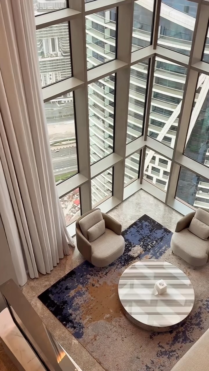 SLS Dubai is a luxury hotel in Business Bay, featuring modern design, fine dining restaurants, and a stunning rooftop with an infinity pool and breathtaking views of Burj Khalifa. Highly recommended!
#dubai #slsdubai #hotelspresentation #dubailifestyle #thetwinsmedia