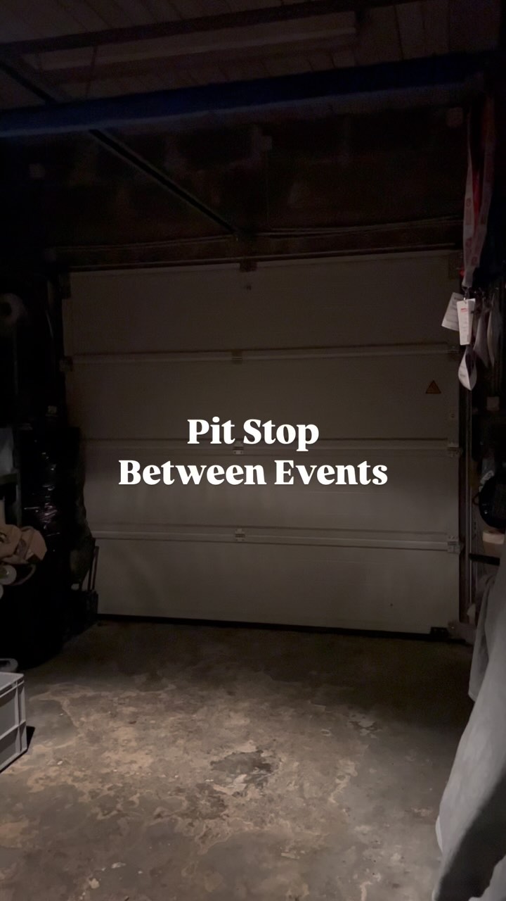Back-To-Back-To-Back
On that grind…
-
#underdogespresso #messecatering #barista #specialitycoffee #messe #espressobar #catering #espresso #coffeecatering #köln #latteart #mobilebarista #hustle #lamarzocco #kaffeecatering #kongress #coffeecart