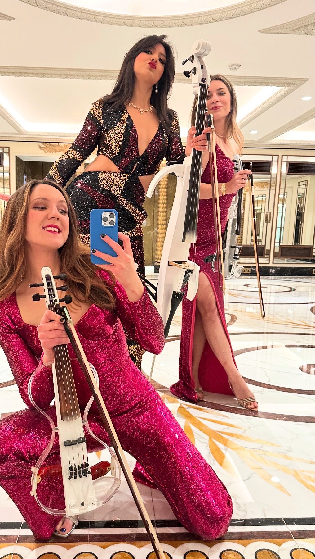 The vibes are never lacking when you book us! 🤣 🎻⚡️
Loved this event (and table!) - thank you for your amazing energy, to Insignia for trusting us with your entertainment and @alivenetwork for the booking.
The best energy for the best events, always 🎻💙
📍The Dorchester
#violinista #violinist #violinlife #electricviolin #electricviolinist #electricstrings #electricstringquartet #corporateevent #corporateeventplanner #eventsuk #rasputin #eventslondon
