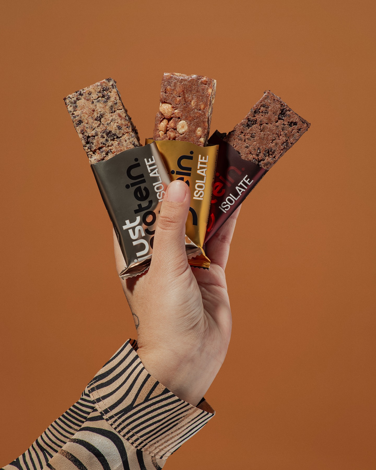 Energía en cada barrita! ⚡🍫 Estas barras de proteína Just Protein Isolate son el snack perfecto para mantenerte en marcha. ¿Cuál es tu sabor favorito? 😍