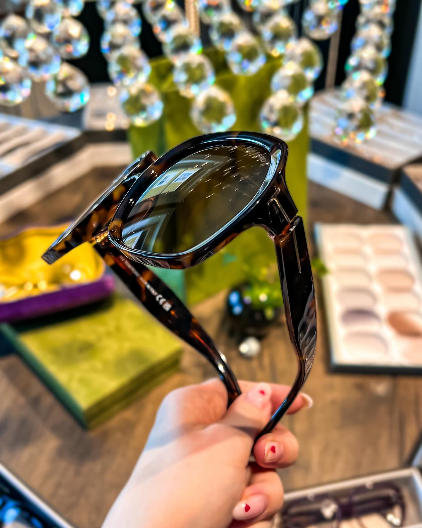 Fredag! Blå himmel! Och nytt från @tomford 😘