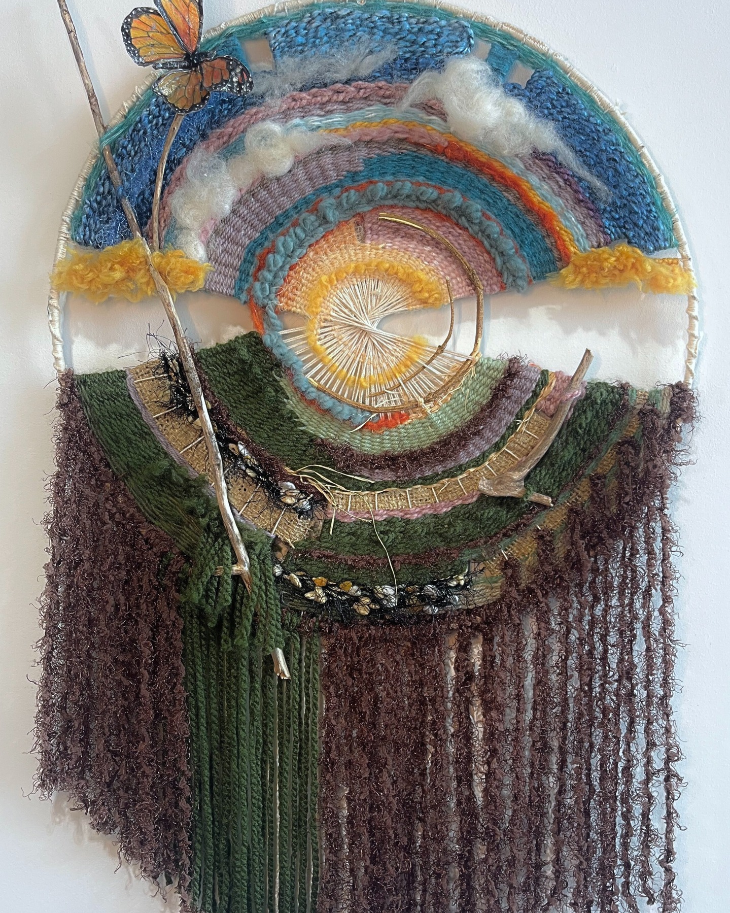finished weaving. :)
#weaving #natureartist #circles #butterfliesofinstagram #handmade #mixedmedia