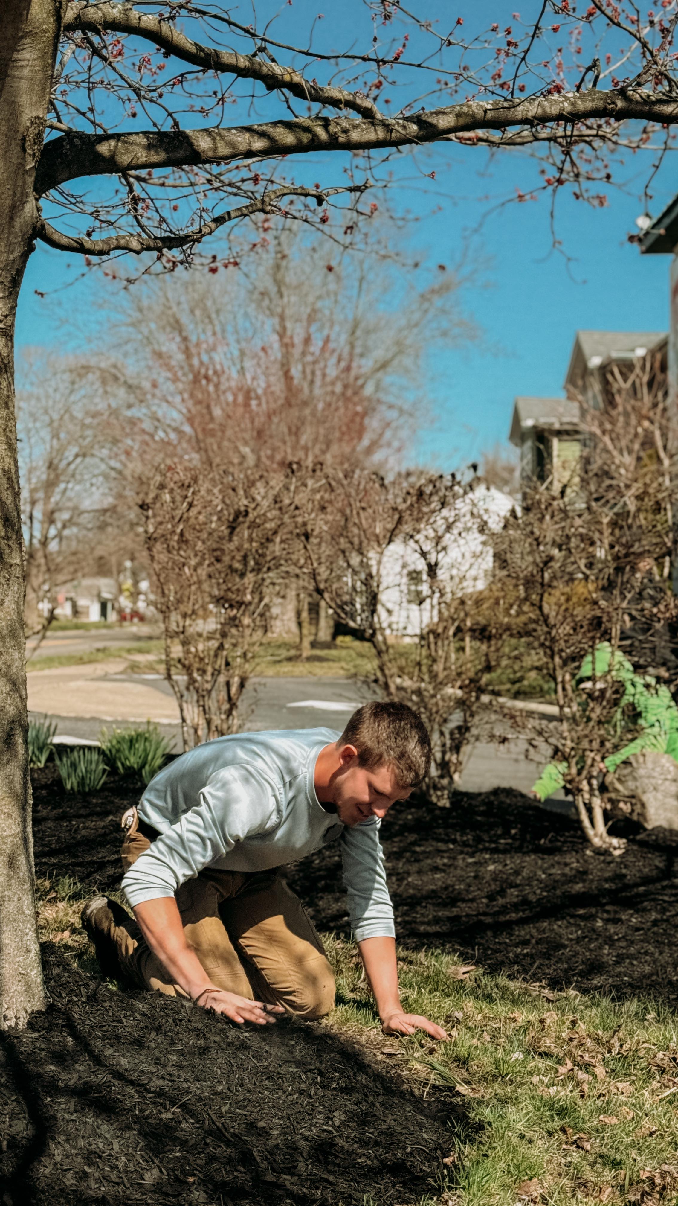 Sun’s up, tools loaded, and we’re ready to roll! 🚛🌿 Spring cleanups and fresh mulch coming right up 🙌🏽
#MulchMakeover #CommercialLandscaping #CustomFences #DrainageSolutions #Mowing #Mulching #SpringCleanup #CurbAppeal #OutdoorLiving #SpringTransformation #MulchMatters #GardenGlow #Landscaping #SpringPrep #OutdoorLiving #GardenDesign #LandscapingIdeas #SpringVibes #LandscapingInspiration #GardeningSeason #BackyardMakeover #LandscapeDesign #SpringGardening #LandscapeTransformation #OutdoorSpaces #CurbAppeal #Landscaping