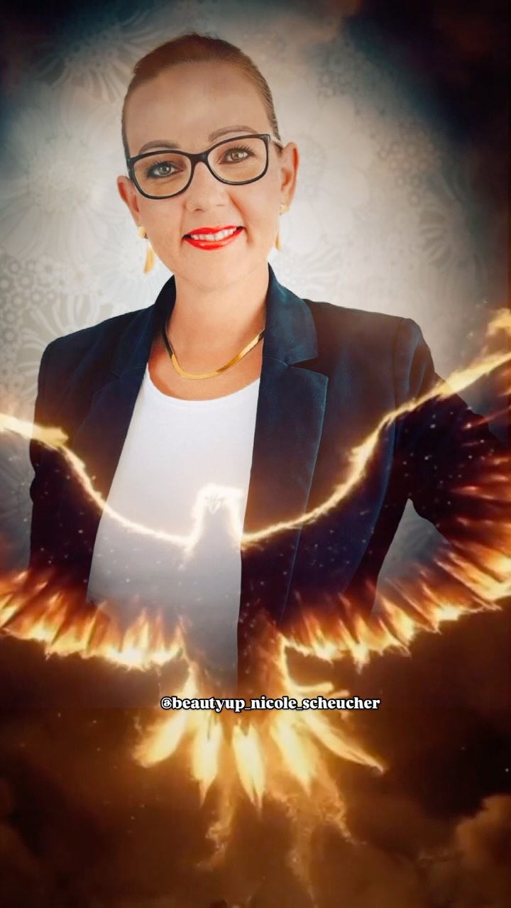 DU BIST DAS FEUER. DU BIST DIE ASCHE. DU BIST DER NEUBEGINN. 🔥
Für all die Frauen,
die gezweifelt haben.
Die gefallen wollten.
Die sich klein gemacht haben.
Und es trotzdem getan haben.
Trotz Angst. Trotz Unsicherheit. Trotz Widerstand.
Für sich selbst. Für deine Familie.
Weil du spürst:
Da ist MEHR in dir.
Mehr Kraft. Mehr Mut. Mehr Wahrheit.
💥 Du brauchst keine Erlaubnis.
💥 Du brauchst keine perfekte Vorbereitung.
💥 Du brauchst nur DICH.
Mach es. Jetzt. Unperfekt. Wild. Wahr.🔥
👇 Schreib mir in die Kommentare:
Was wirst DU heute trotzdem tun?
#sietatestrotzdem #feuerundasche #womensempowerment #selbstvertrauen #mutigsein #neuanfang #powerfrau #reelwithpurpose #energieerheben #femaleleadership #beautyup #selbstwertgefühl #einfachmachen
#beautyup #nicolescheucher #fühldichschön