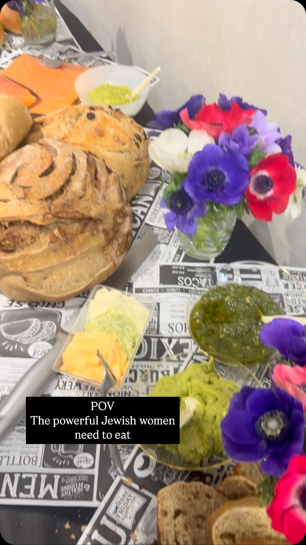 I had the honor of baking bread and bagels for some of the coolest women!!
It was lovely to meet you all, every one of you are so inspiring and empowering to one another. What an honor and joy to be surrounded by!
Thank you @daniella.faye @wigbox.co.il