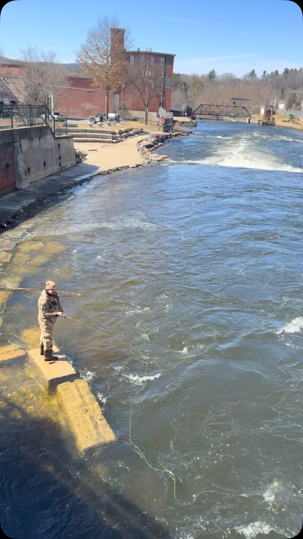 The sun is out and we love to see the different ways folks utilize the river, the park, and get outside!!!
Whether you fish, paddle, picnic, meditate, bike, walk, hike, or relax… the river is for everyone to enjoy!
#franklinnh #newhampshire #winniriver #winnipesaukee #millcitypark