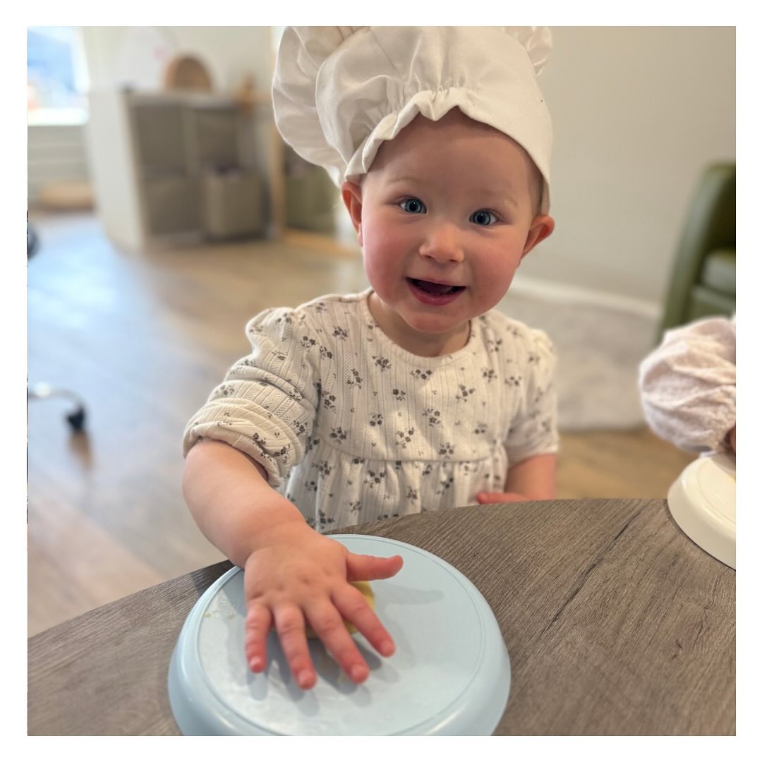 EDERVEEN - “Goedemorgen, versgebakken koekjes en een heel volkorenbrood alstublieft.” Komt voor de bakker!👩🏼🍳🧁🥐👨🏽🍳🍪🍞