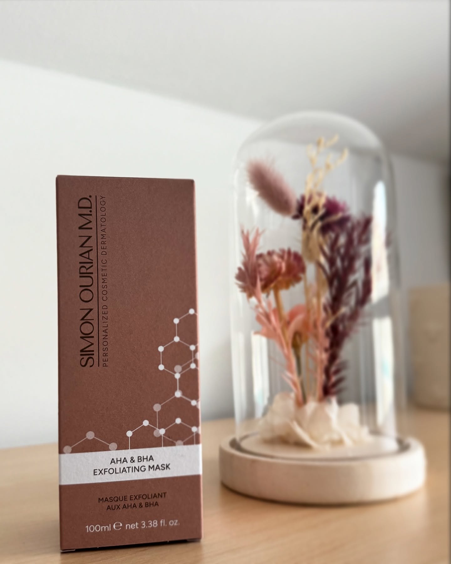 Strahlende Haut beginnt hier! ✨ Die innovativen Pflegeprodukte von Dr. Simon Ourian kombinieren fortschrittliche Wissenschaft mit luxuriöser Hautpflege – für sichtbare Ergebnisse und einen jugendlichen Glow.
Bereit für die nächste Stufe deiner Beauty-Routine? Entdecke die Geheimnisse perfekter Haut! 💙
#SimonOurian #BeautyInnovation #GlowUp #LuxurySkincare #PerfectSkin