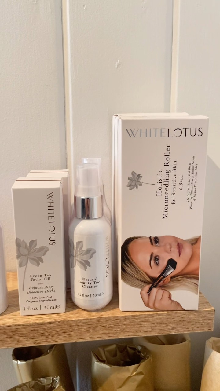 I’ve got a handful of products for sale at the clinic and this week I started adding them to my online shop.
Stocking products that I believe in and use myself on a regular basis. I’m thrilled to have more @whitelotus_beauty in my life and already adore the green tea face oil to use with my facial cupping/gua sha and microneedling routine. This is an Australian born company from husband and wife team who are both acupuncturists. I studied with them last year, completing an extra 12 hours of Cosmetic
Acupuncture training.
I’m on a skin healing journey this year as an act of self love.
Too many years carelessly soaking up the sunshine 🌞
… speaking of which - what is your favourite natural sunscreen that’s not too oily on the face? Would love to hear in the comments!
@fisiocremaustralia is another favourite for pain conditions, along with the classic liniment formulas like Zheng Gu Shui.
Black pearl Chinese herbal formulas to prescribe, encouraging optimal treatment results.
I’ve also got some home made organic lip balm, my educational posters - ‘Inner Moon’ & ‘Inner Sun’ (which I’m running a sale on to celebrate) plus some other goodies.
Check it out via the link in bio, then click SHOP
Lotsa Love 💙
#smallbusinessyeppoon #yeppoonacupuncture #shoponline #handmade #favouriteproducts #painreliefproducts #womenshealth #clearskinjourney #collagenboost #chinesemedicine