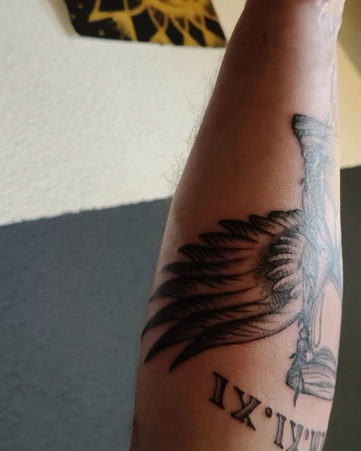 Abschluss von einem Lebensverändernden Erlebnisses für diese starke und tapfere Seele ✨✨
Danke dir für dein Vertrauen ✨🙏🏼✨
Die Zeit ist noch nicht abgelaufen ✨🤍✨
#symbolictattoo #angeltattoo #spiritualtattoo #finelinetattoo #dotworktattoo #sanduhrtattoo #symbolischestattoo #tattoostudiobern #tattoobern