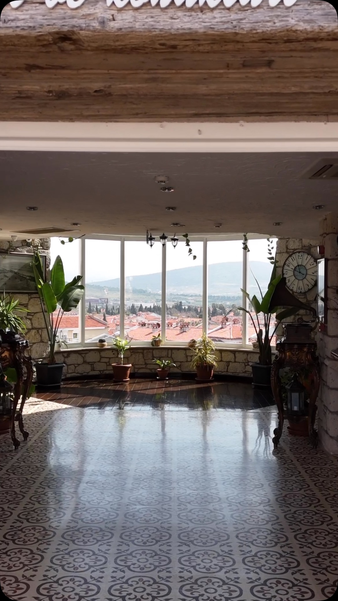 İmren Han Otel & Konakları’nda her köşe ayrı bir keyif, her oda konfor dolu! Tatilinizi Alaçatı’nın en güzel noktalarından birinde geçirmek için yerinizi şimdiden ayırtın.
0 (232) 716 60 02
0 ( 539 ) 664 30 00
Numaralarından rezervasyon yaptırabilirsiniz.🤍#imrenhanotelvekonakları #alaçatı #butikotelalaçatı