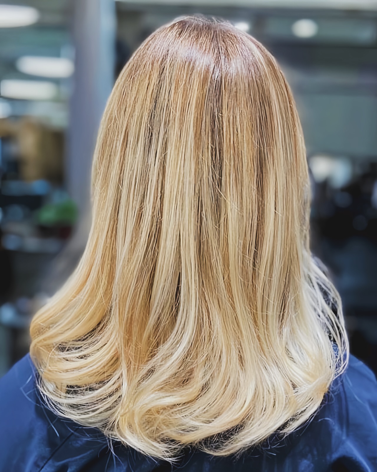 ✨Balayage blond avec des touches de lumières✨ #coilyhair #coiffures #coiffeur #coiffuremariage #tendancecoiffure #brunette #blackhair #2025 #hair #hairstyles #paris #nyc #french #frenchstyle #balayage #balayageartists #balayagespecialist #haircut #haircolor #haircare #parishairstylist