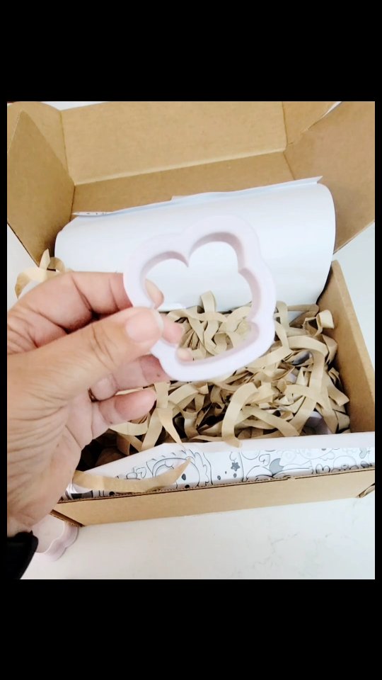 Easter is on it's way and we are ready to help you with all your basket needs. From #eastercookies to #cakepops we are ready for you. So excited to get these new cutters in just in time thanks to @thesweetdesignsshoppe. They are adorable and will make perfect cookie additions to your holiday treats.
Pre-Sale Opens tomorrow. Mark your calendar
.
.
#cookiedecorator #cookielady #eastertreats #easterbaskets #cakepopstagram #cakepopping #localbaker #palmharbor #safetyharbor #dunedin #tarponsprings #safetyharbor #clearwater #tampa