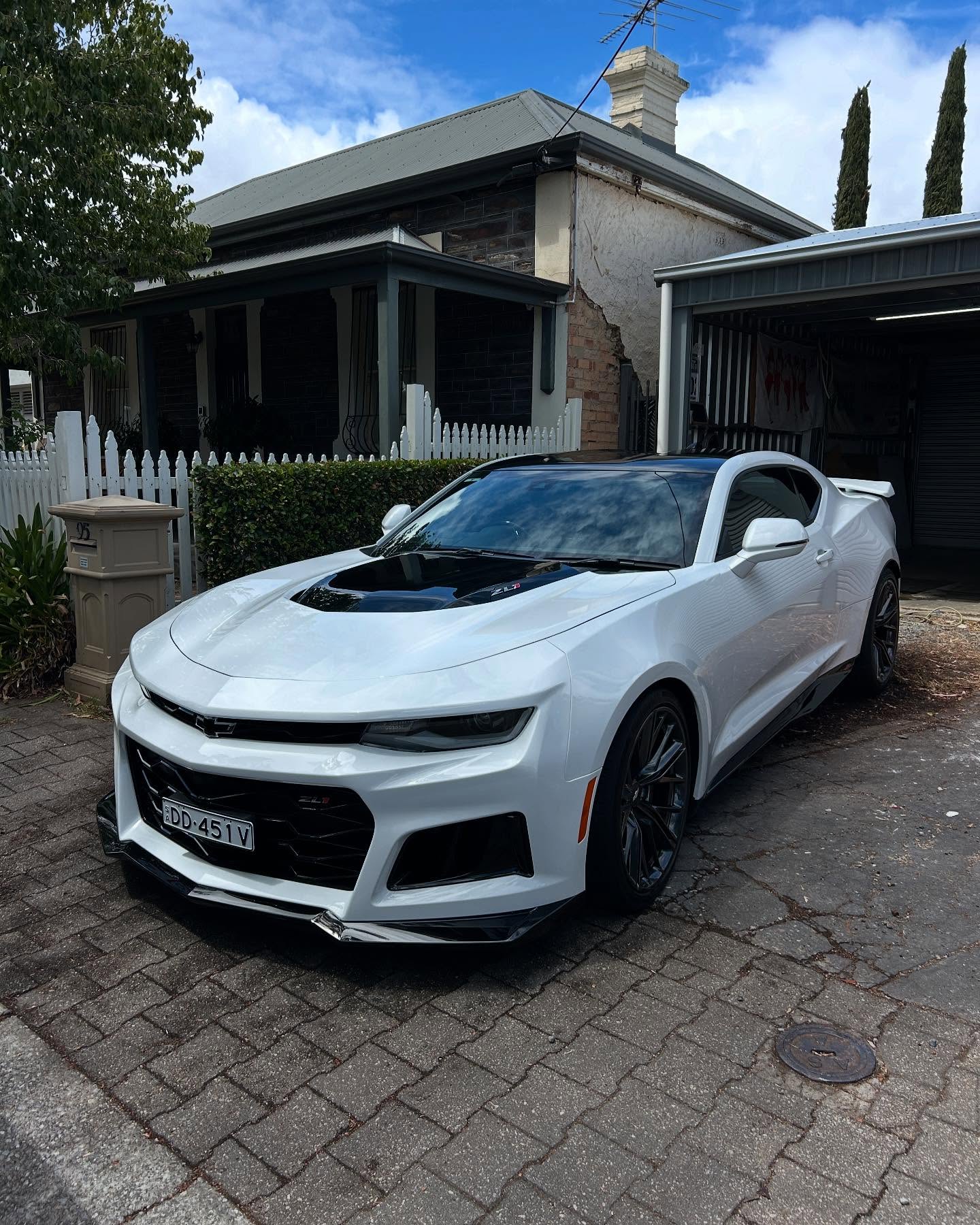 Looking just as shiny as it did on the show room floorâ¨đ§ź
#cardetailing #trending #carwash #carcleaning#cardetail #carderailersofinstagram#autodetailing#adelaidecardetailing