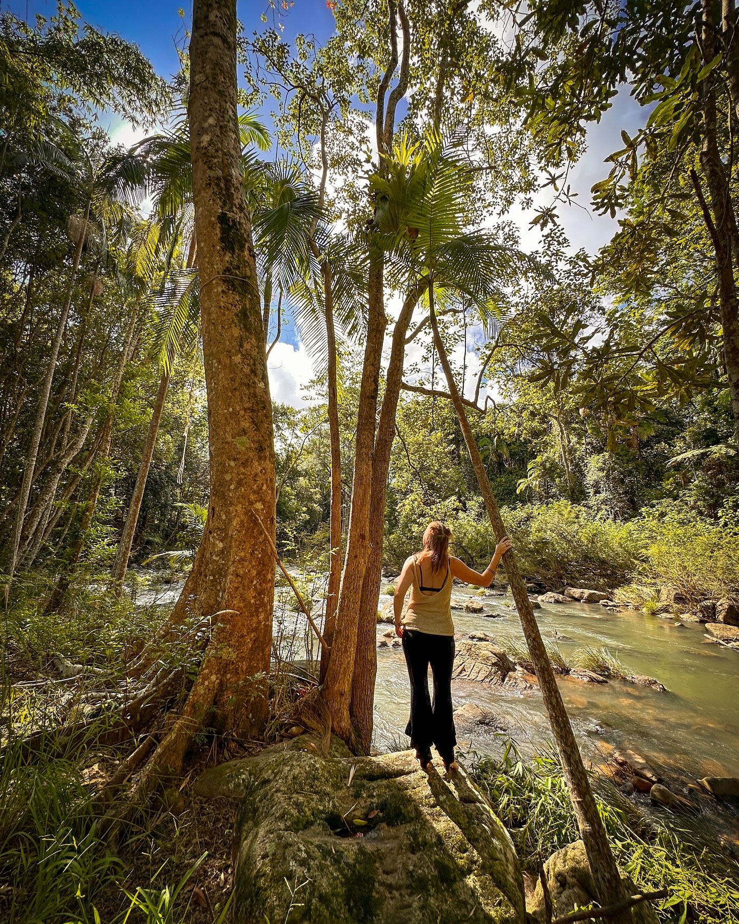 Yet another epic Breathwork experience with @balbux supported by @laverdemuso đľ
This is my second experience with these guys and I canât tell you just how amazing it was and how supported I felt. Not to mention this healing location at @avanabyron where you are fully immersed in nature đ
As a breathwork instructor I adore going to other peopleâs sessions and just participating, being a part of the collective, joining in on the inward journey.
Breathwork can create such a wonderful community and I look forward to sharing more in my little town and creating our own community for healing and sharing our experiences.
If you havenât tried Breathwork yet, what are you waiting for, youâve got nothing to loose đđźâ¤ď¸âđĽ
#breakthroughbreathwork #byronbaybreathworkretreat #byronbaybreathwork #meditation #meditationpractice #meditations #yoganidra #cosmic #cosmicprana #prana #vitallifeforce #yoga #asana #evanshead #byronbay #reiki #pranayama #ancient #breathe #healing