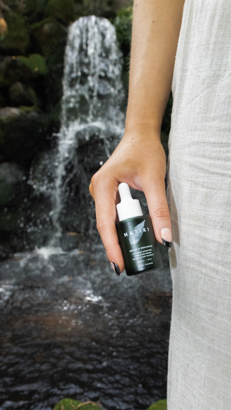 Break up with dull skin and meet your new glow obsession.
Matiki is the skincare essential that boosts collagen, hydrates deeply, and delivers real results without the fluff. Trusted ingredients, minimal routine, maximum glow. Exclusively available online, because good skin should be easy to get (but hard to gatekeep).