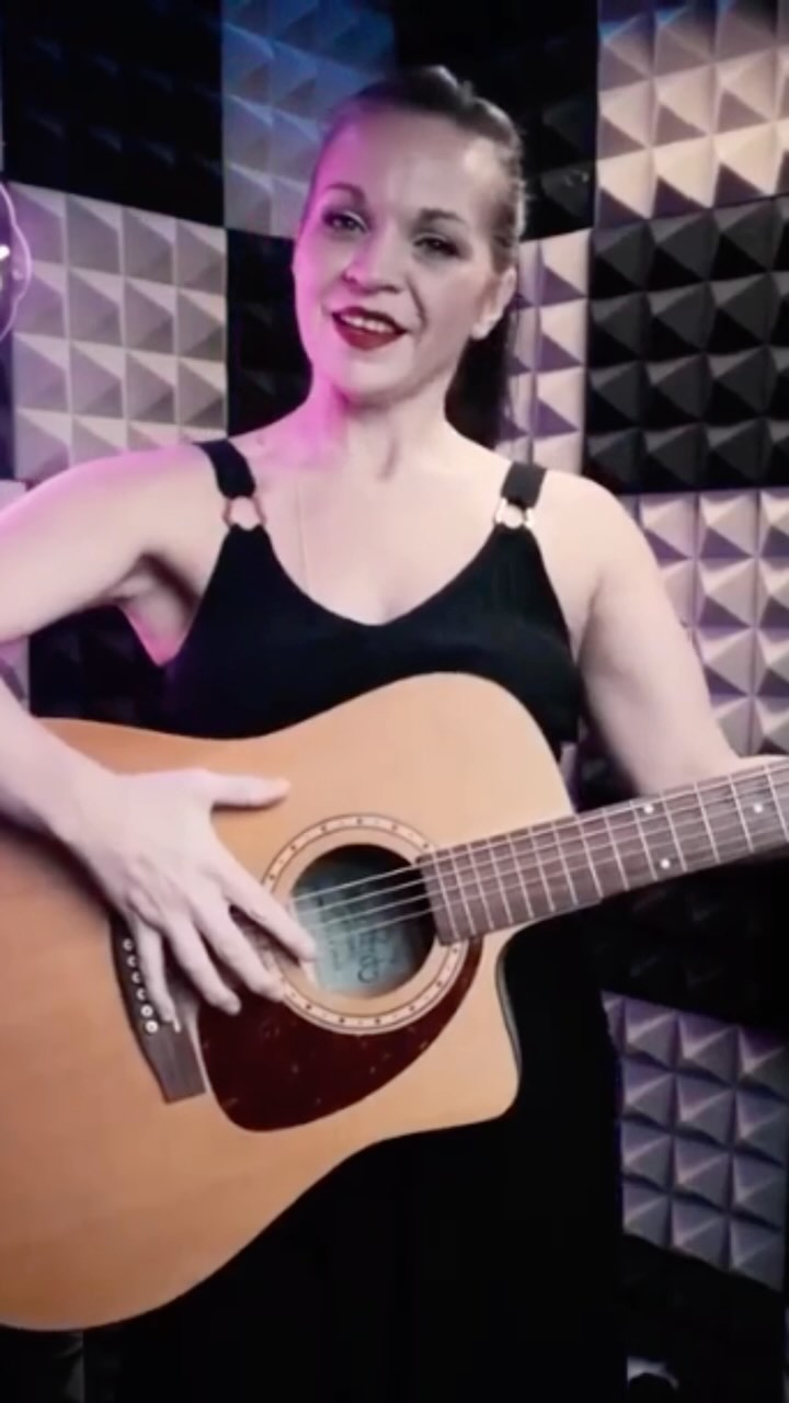 Guitarists. Wanna learn double bass?
Check out the full video https://youtu.be/K7tVIZE4PAI
#learnaninstrument #rockabillydoublebass #rockabilly #learn