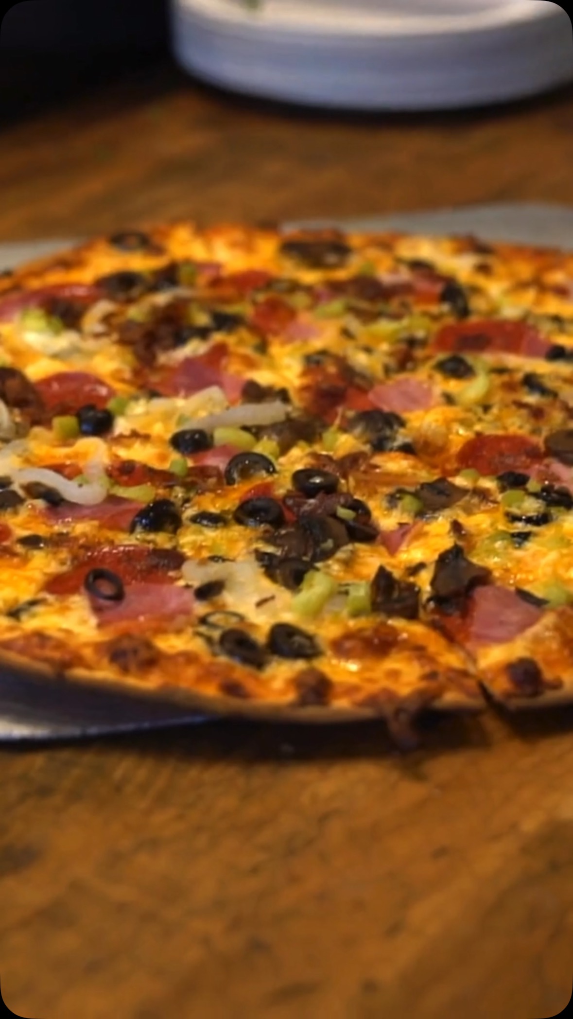 Fresh, hot, and headed your way! 🚗💨 At GAPCo, we make sure your pizza gets from our oven to your doorstep fast—so you can enjoy every bite just the way it’s meant to be. 🍕🔥
Skip the wait and let us bring the pizza to YOU. Order now for delivery and satisfy those cravings! 🍽️
.
.
.
#greenvilleavenuepizzacompany #gapc #pizzaislife #pizzalover #pizzalovers #DallasTexas #PizzaSlayer #PizzaCompany