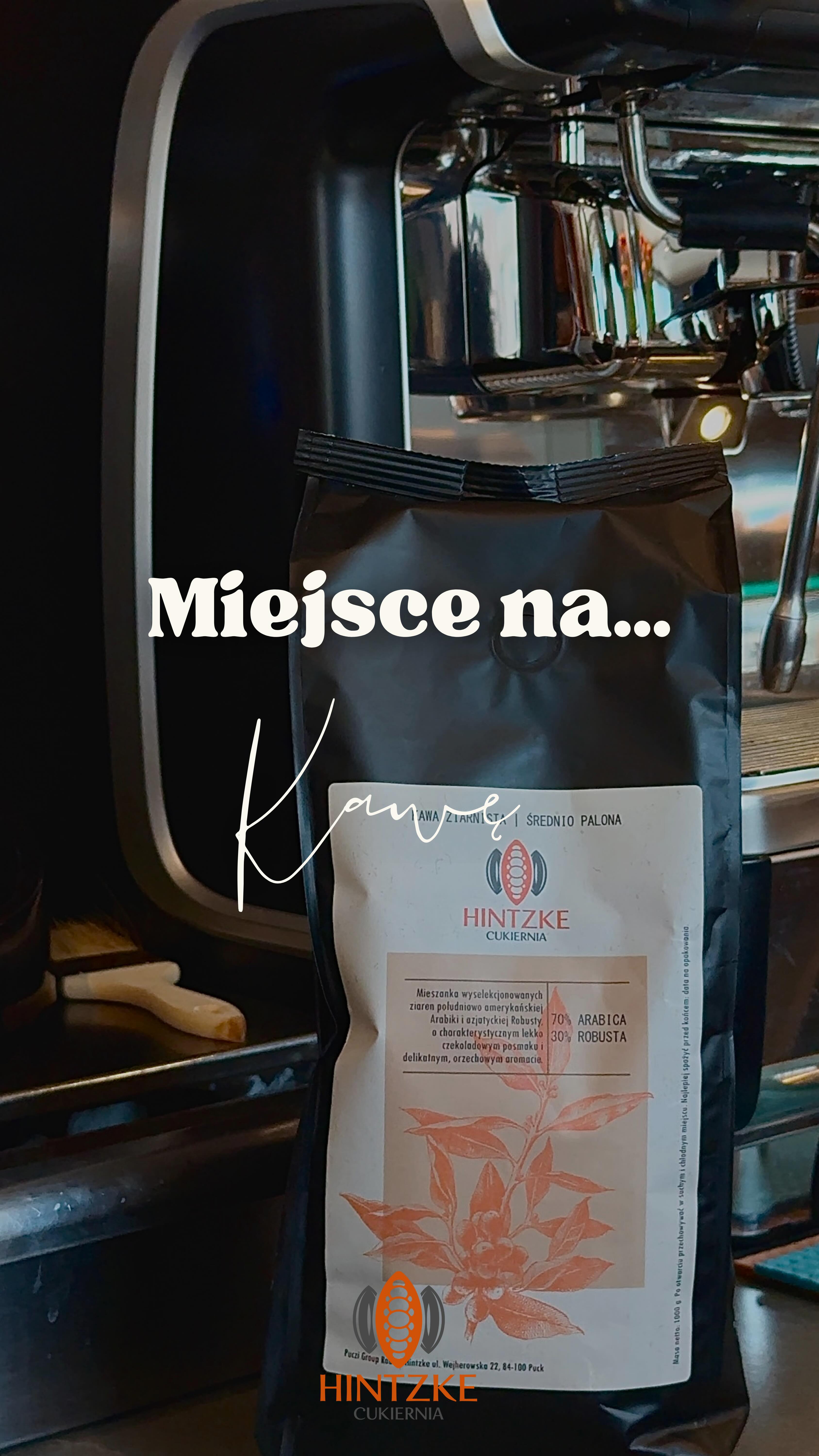 Jesteśmy tu po to, by zawsze było Ci do Nas po drodze! 🚶♂️☕ Nasza autorska mieszanka kawy to coś, czego nie znajdziesz nigdzie indziej – możesz napić się jej na miejscu lub zabrać do domu. 🏡
Ale nasza kawiarnia to coś więcej niż kawa. To miejsce stworzone do rozmów, odpoczynku i chwili dla siebie. 🌿📚 Rozsiądź się wygodnie, zamów ulubioną kawę, coś słodkiego, a my zadbamy o resztę. Wpadaj do nas w Rumi,Pucku,Redzie, Władysławowie, Jastarni 👋