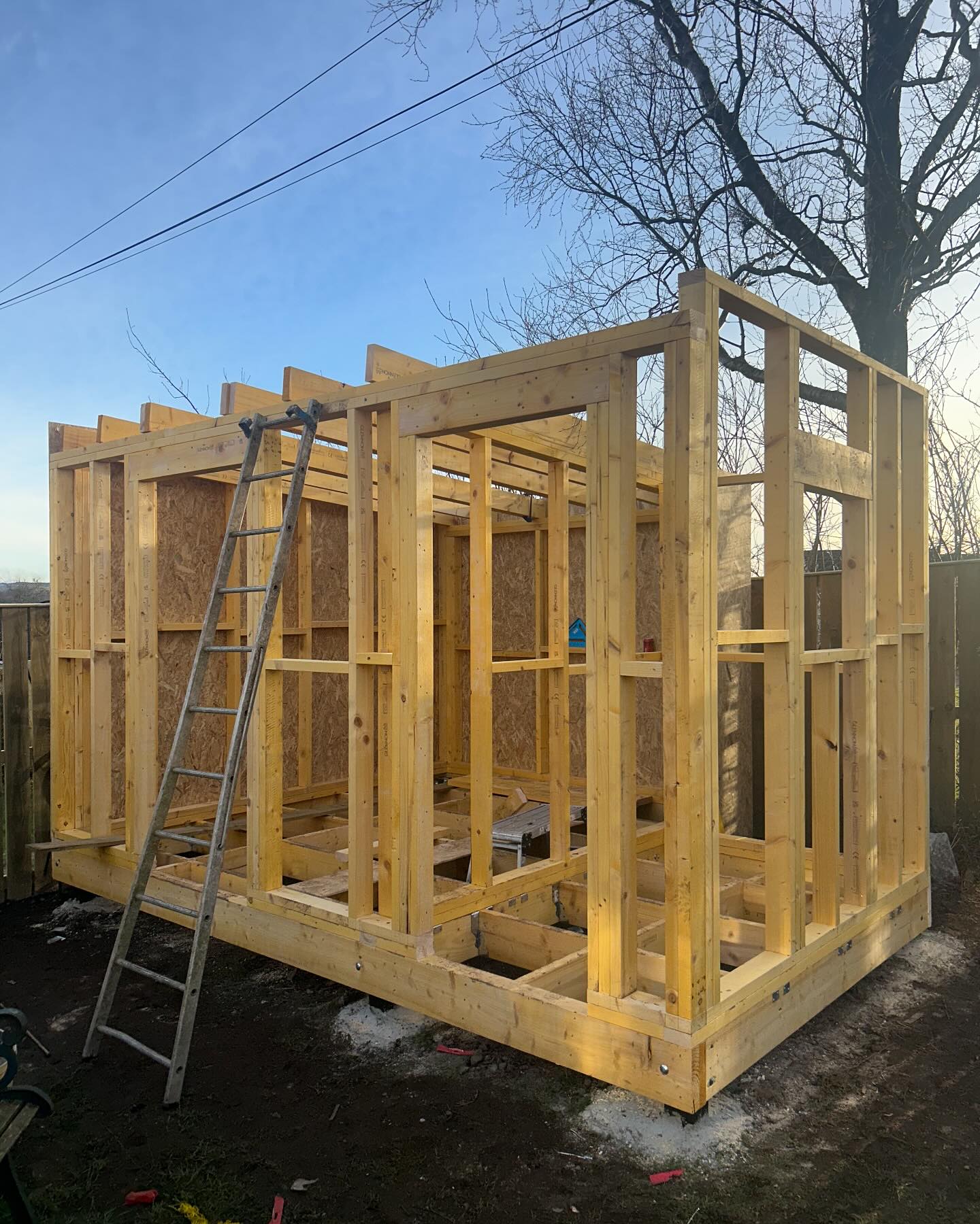 The new garden studio is coming to life. Thanks to @linearchitectureltd @callanderlandscapes