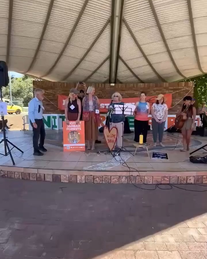 We broke the world record of the most people simultaneously holding tree pose! Together we called for the protection from mining of WA's most ancient ecosystem, the Jarrah Forest.
@ecoflow_yoga's 100% Sustainable, natural and preloved pants were worn by Deb from @yogacentred @lily_prana @rubynalder @bluewrenbhakti
Thank you ladies for bringing awareness to my sustainable initiative to stop plastic fast fashion.
EcoFlow Yoga is here to challenge the stigma of plastic yoga pants. Replacing them with preloved linen, cotton, silk, hemp and wool and reducing landfill waste and saving our environment.
Thank you to everyone who purchased from my sustainable initiative, your purchase has helped to go towards the @wilderness_aus
#perthpreloved #perthyoga #perthyogacommunity #perthyogatribe #perthfitness #perthfitnessbusiness #perthsustainability #perthsustainablefashion #waronwaste #waronwasteau #perth #perthisok #perthhealth #perthhealthybiz