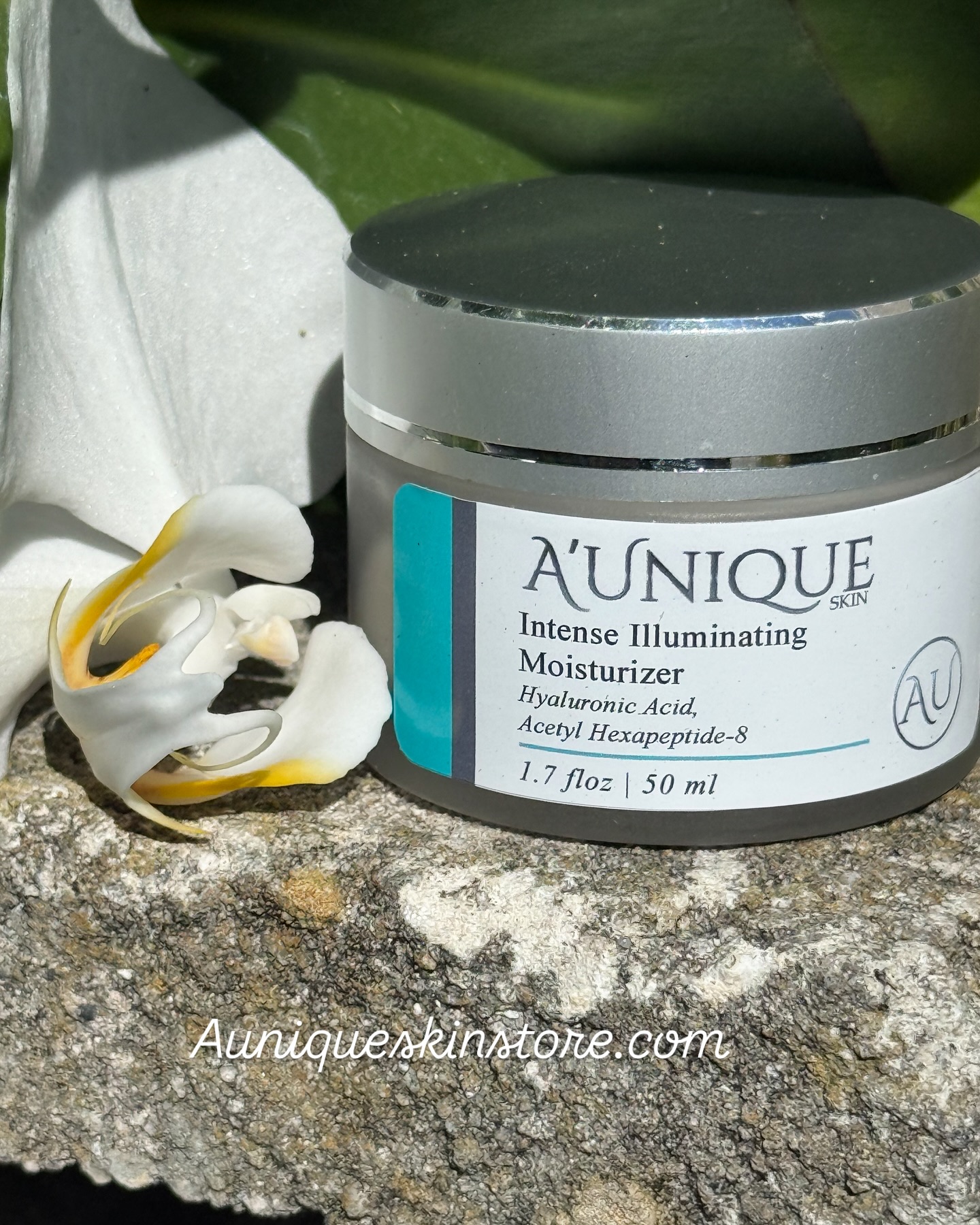âGlow like never before ⨠AâUnique Skinâs Intense Illuminating Moisturizer hydrates, nourishes, and leaves your skin with a radiant, dewy finish. Because your glow should be as unique as you are! â¨đ #AUniqueGlow #RadiantSkin #SkincareEssentialsâ#auniqueskin #auniqueskinstore #usa #antiaging #hydratingskincare #moisturizer