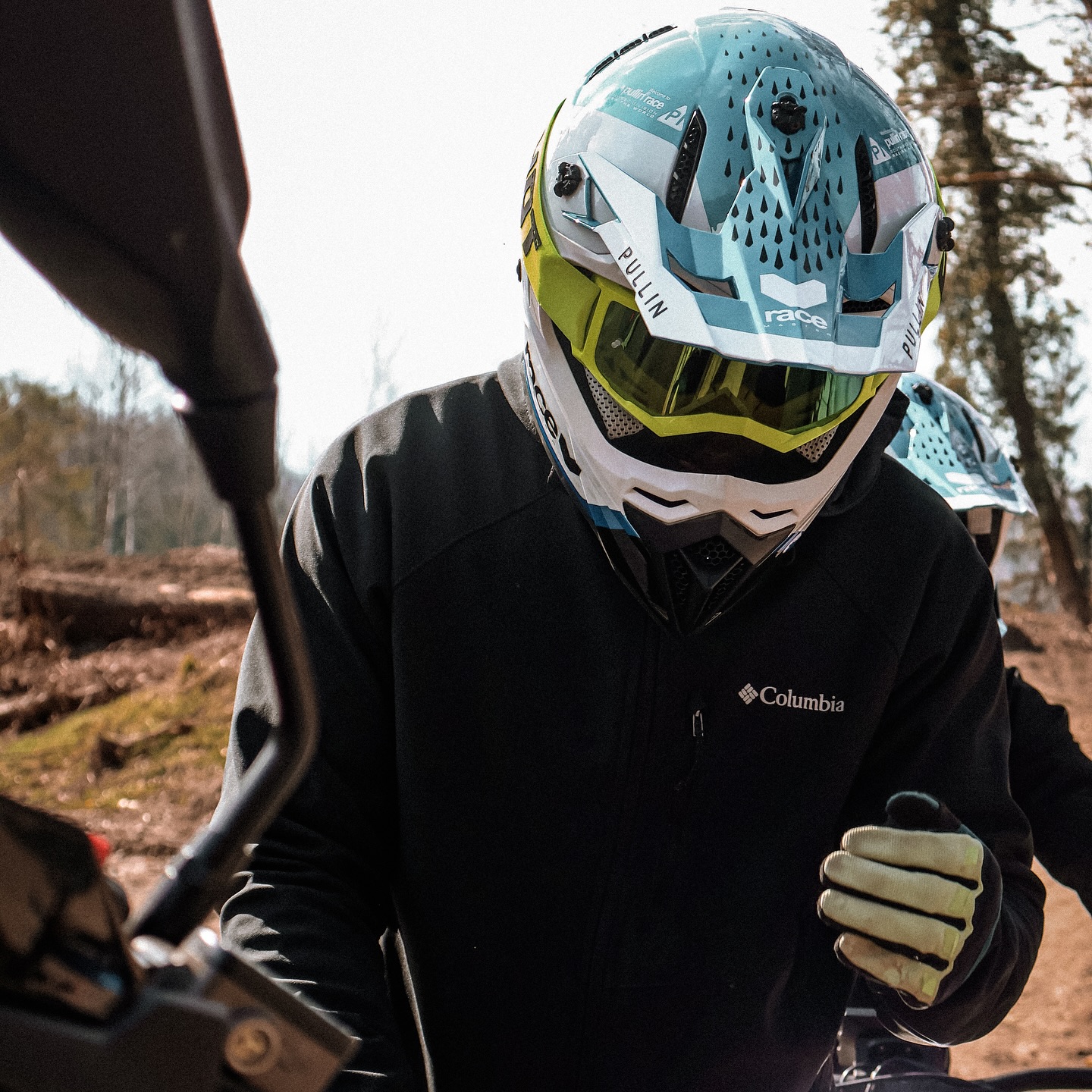 📸 Retour en images sur notre dernière balade en groupe ! 🤩
Avec Eco Bike Évasion, chaque ride en montagne, c’est du fun, des paysages incroyables et une bonne dose de sensations fortes 🏍️🌿.
⚡ À partir de 14 ans
🚀 Prêt à rider ? Réserve ta sortie maintenant !
#activitehautesavoie #nouvelleouverture #moto