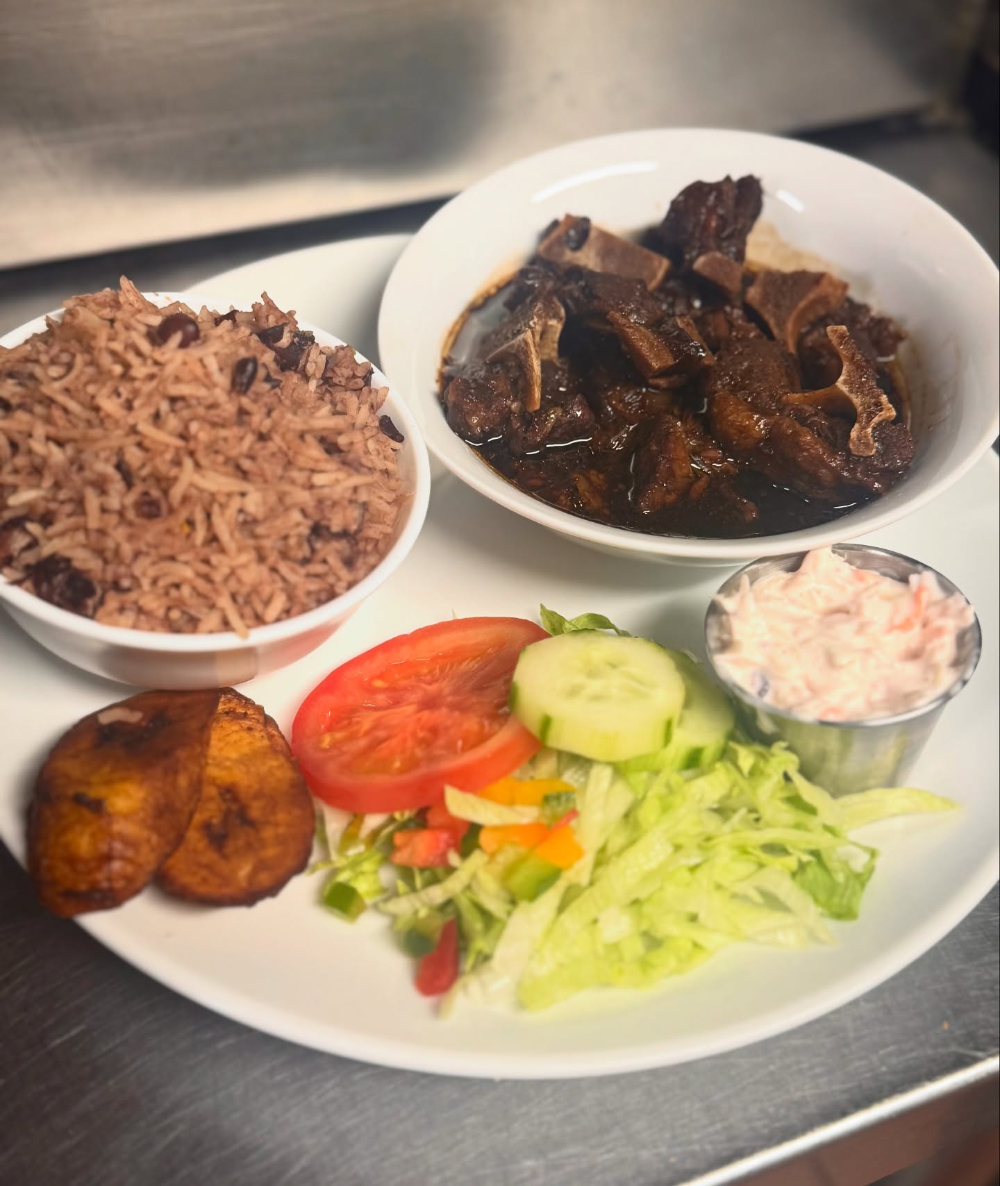 Sugar, Spice and Everything Nice!! Our Oxtail Meal is one of our top sellers and It is simply irresistible ๐๐ด
.
.
Follow us on TikTok!! paradise_romford
.
.
.
#Caribbeancuisine #jamaicanfood #chef #caterer #restaurant #romford #paradise #family #business #lounge #bar #jamaican #love #food #lounge #bar #essex #london #cocktails #events #catering #services #sweets #dinner #explore #explorepage #viral #festivals
