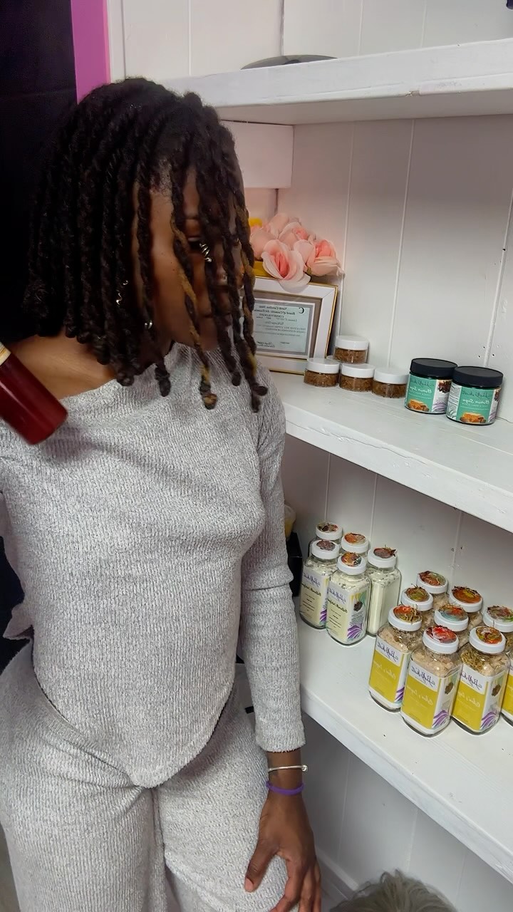 At Royalty Bells Inc, I pour my heart into every all-natural product I create!
LINK IN BIO!
💖 As an author, my mission is to inspire beauty from the inside out for all kings and queens.
“Turning visions into Reality “
👩🏾🎨 I created these products with my client’s needs in mind.
I also created these products based on my own needs and core values l in beauty and cosmetic products .
I love these products and I use them daily for my clients and myself. I’ve replaced some of my most popular brands with my own leading products.❤️
As an author I want to inspire all walks of life , kids… Adults.. and everyone in between!
And again myself as well.
Creating Beauty from the inside out! 🍃
🧼 Products :
✨Locsea Juice Leavin Hydration Spray- Leavin Hydration filled with Sea Moss, , Rose water , Aloe Vera and olive oil curated for lasting highly absorbent moisture ,strengthening every strand of hair.
✨Brown Suga Face and Body Scrub- This cleansing formula is designed to gently cleanse your skin while providing a soothing experience.
✨Royal Nilla Body Butter - Whipped body butter. This moisturizing product is designed to restore and replenish your skin, making it perfect for dry skin and eczema-prone individuals.
✨Lavender Royal Bliss Milk Bath- Milk baths are good for soothing and hydrating your skin, exfoliating, reducing flare ups and dry spots and improve inflammatory skin conditions. The chamomile scent and flowers also help ease conditions such as rashes and eczema. Chamomile has anti-inflammation properties as well as helping with anxiety and insomnia. This is good to bathe in for people with eczema
📚 “The Eyes of Her Heart and Soul” - by TaKorya Gist
📚 “Positive Affirmations “
Kids Coloring Book Volume 1 - By Royalty Bells Inc.
And don’t forget about our new edition !
Our 📓“ Self - Reflection Sunday Journal “ Reflect on the past week to prepare for the week to come . Curating the best version of yourself and a Life worth Loving. 💕
👑✨ #RoyaltyBellsinc #NaturalBeauty #EmpowerYourself #naturalproducts #queentkg #cosmetologist #beautyproducts #cosmetics #books #selfhelpbooks #serialentrepreneur #entrepreneur #author #explore