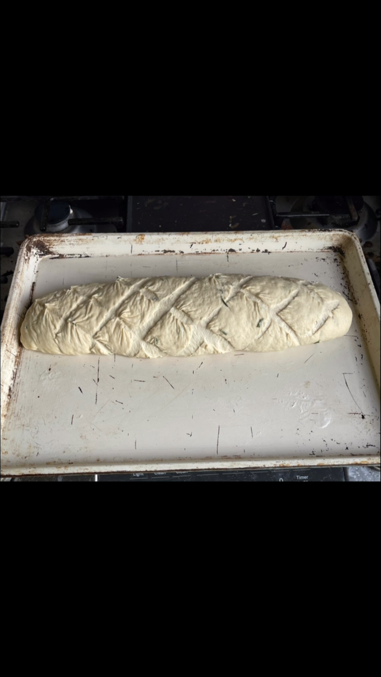 New bread drop tomorrow morning!
Salted rosemary sour dough
The only peopley shit talking I’ll tolerate is from @gordanramseyofficial
#bread #baking #sourdough #loavezbetch #jacksonhatchhouse #topscore #gordonramsay