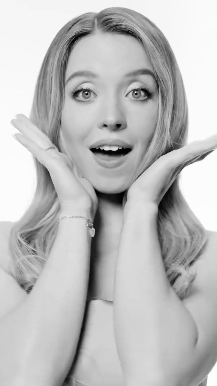 Prepare yourself for the latest in haircare...
Ready for your shiniest, glossiest hair yet?
#kerastaseusa #liveyourlifeingloss #comingsoon