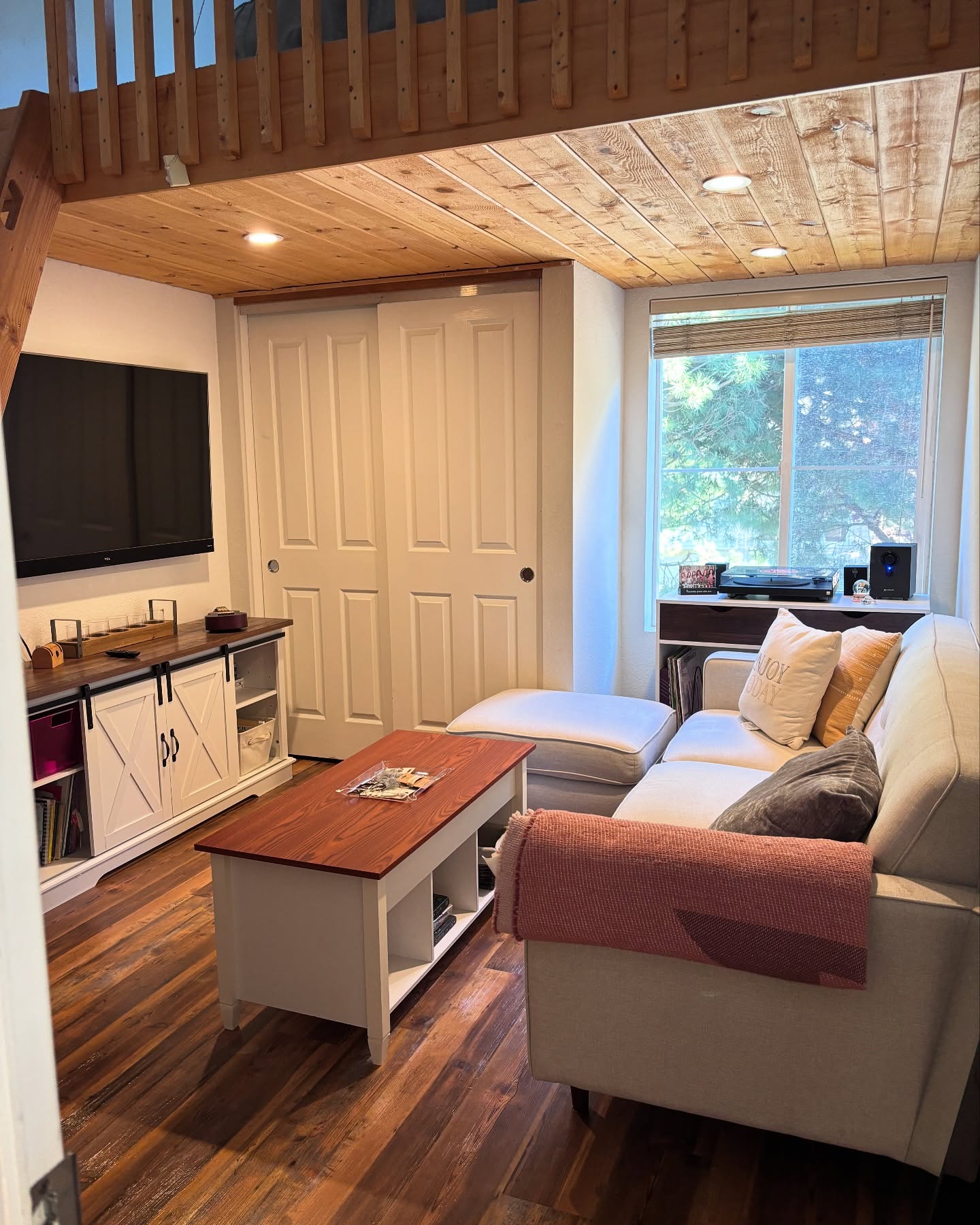 Peaceful surroundings! Imagine coming home to a space that feels calm, organized, and inviting—without spending your precious time and energy making it happen. ✨
As a busy professional, your to-do list is long enough. Let me take organizing off your plate so you can enjoy a home that works for YOU, not the other way around.
Ready to reclaim your space? DM me and Let’s chat!
.
.
.
.
.
#ProfessionalOrganizer #DeclutterYourLife #OrganizedHome #BusyWomen #SimplifyYourSpace #CloudyToClearOrganizing