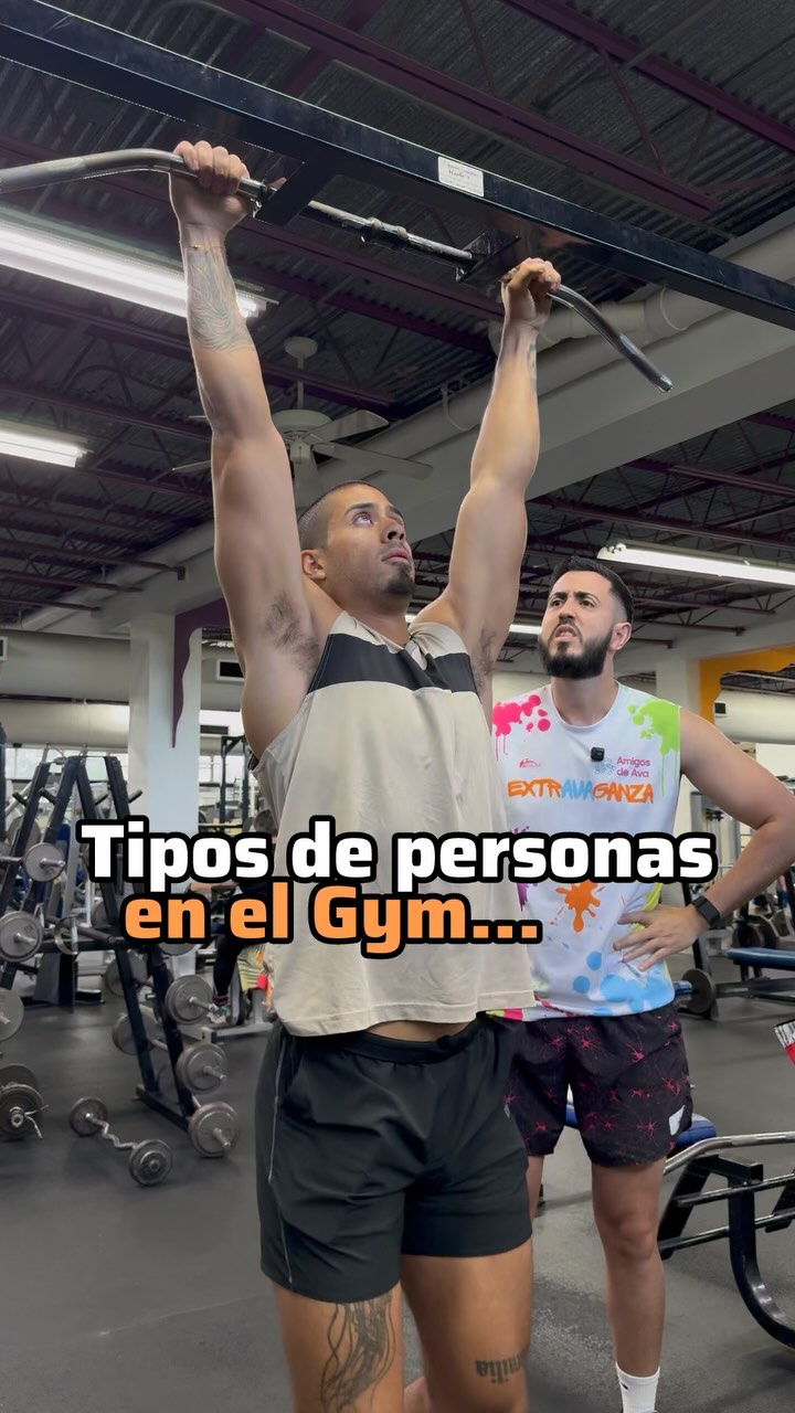 Existen 3 tipos de personas en el gimnasio
1. El que va a hablar
2. El ligón
3. El Ego Lifter
Comparte este video a tu amigo que hace que hace 1 de estas 3 cosas o las 3. 😂