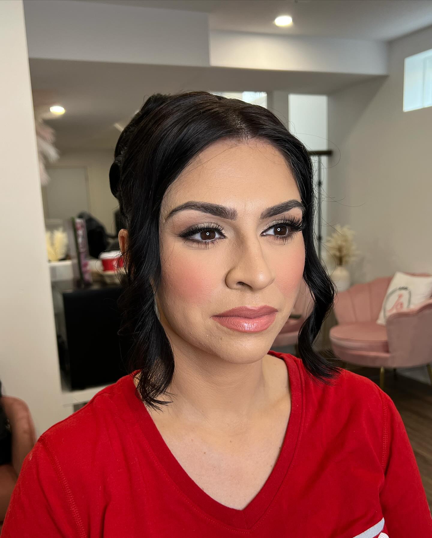 Love that smile 😍makeup by @glambyjo__ hair by @stylesbyjulia__
#browsbyjo#glambyjo#eyebrows#lip#threading#waxing#tinting#shaping#beautiful#binbrook#hamilton#gta#makeup#hair#clients#business#charlattetilbury#tooface#hudabeauty#fantybeauty#nyx#stilla#loreal#laneige#makeupbymario#makeup#wedding#love#creatingmemories