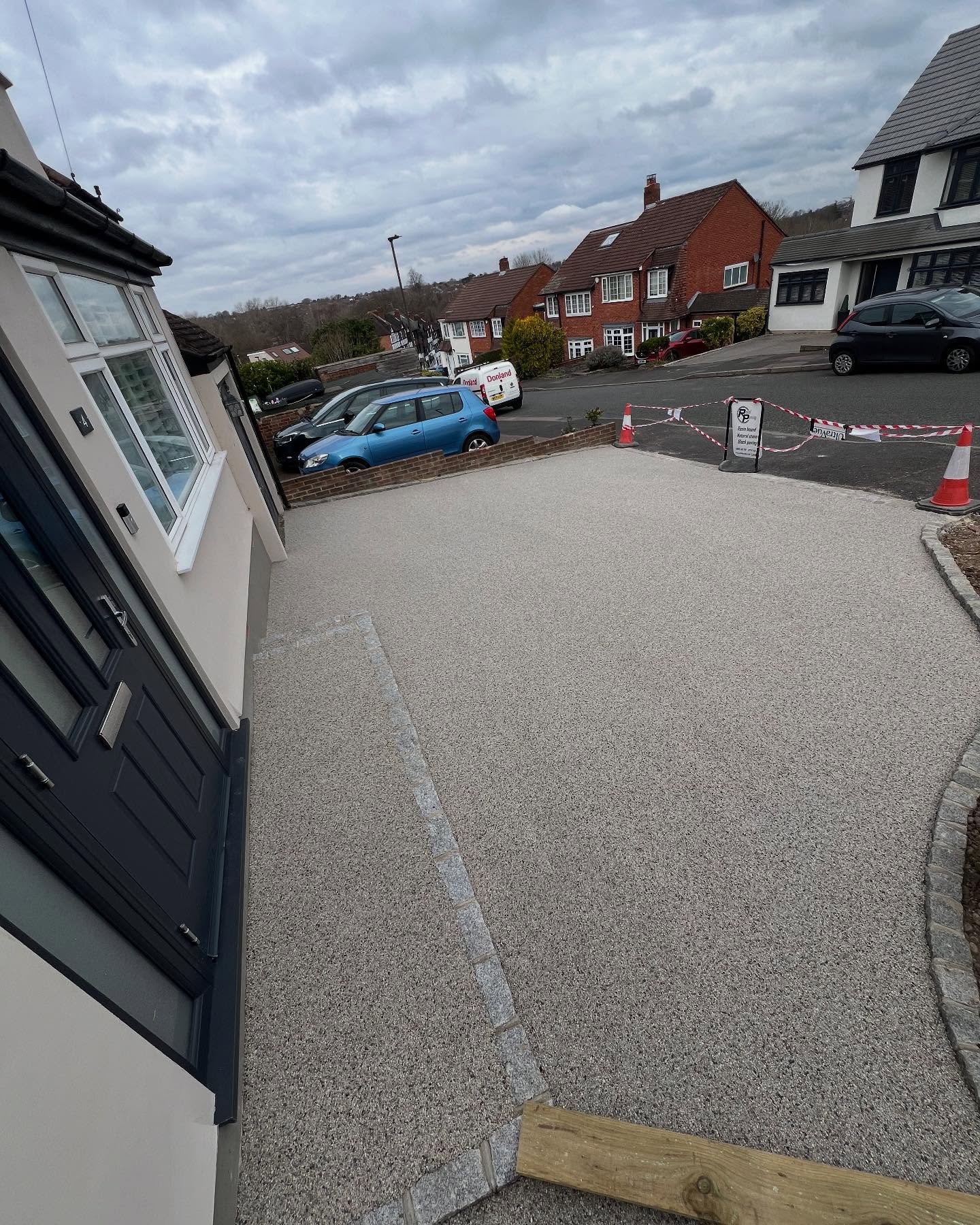 Resin bound (silver beach)