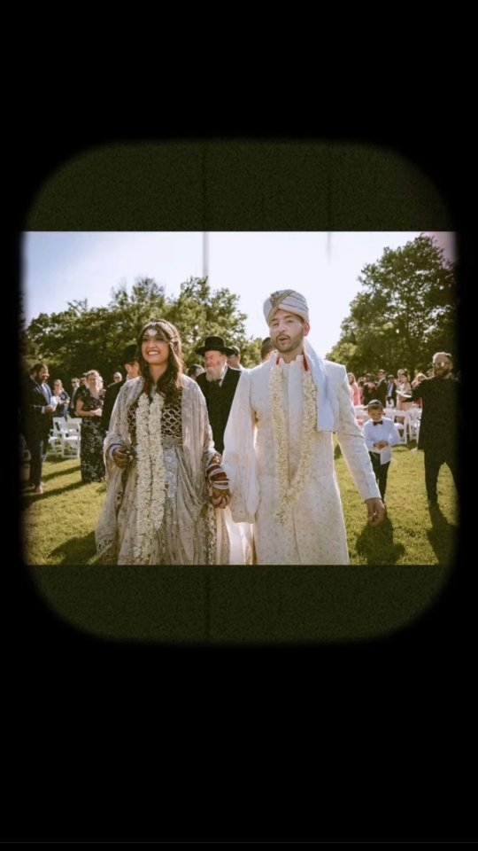 🎶✨ A magical fusion of Jewish & Indian traditions! From the Chuppah to the Baraat, every moment was pure joy. 💍❤️
Let’s bring your dream multicultural wedding to life! 🎷🥁 Book your wedding today!
#JewishIndianWedding #FusionWedding #CulturalWeddings #JewishWedding #IndianWedding #WeddingEntertainment #DJShia